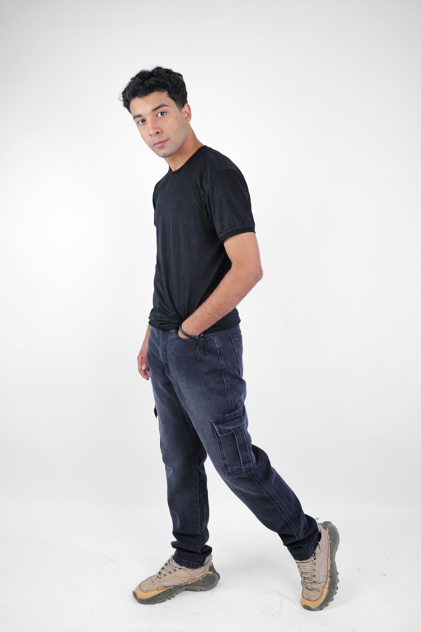 Men’s Slim Cargo Jeans