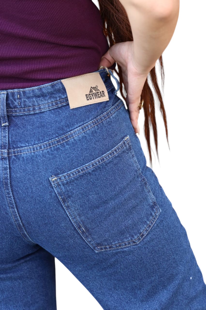 Women's Straight-Leg Jeans