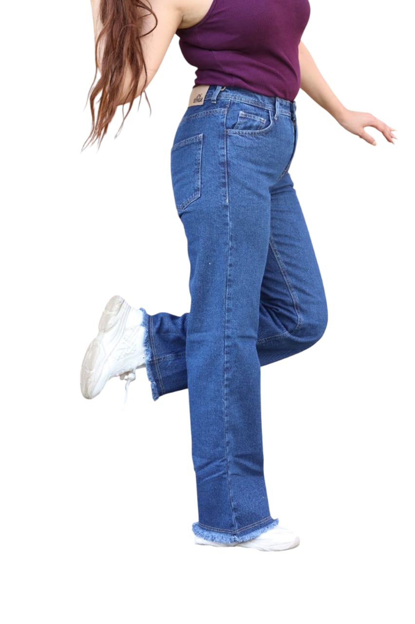 Women's Straight-Leg Jeans