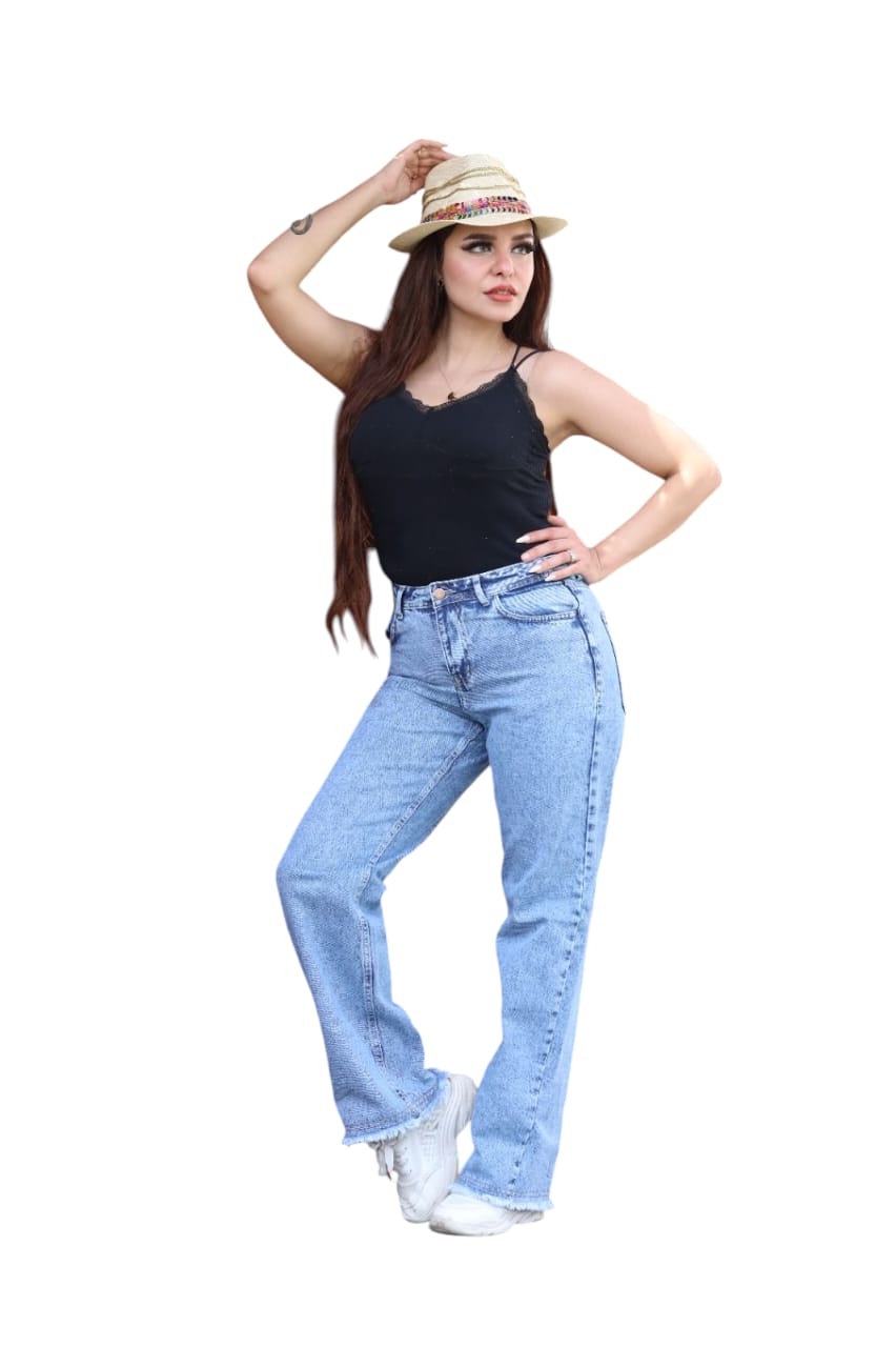 Women's Straight-Leg Jeans