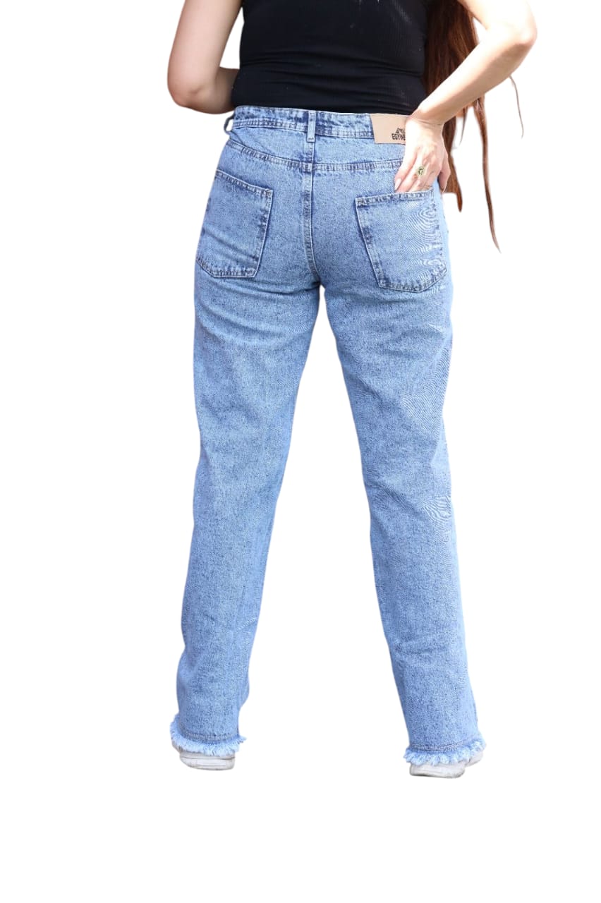 Women's Straight-Leg Jeans