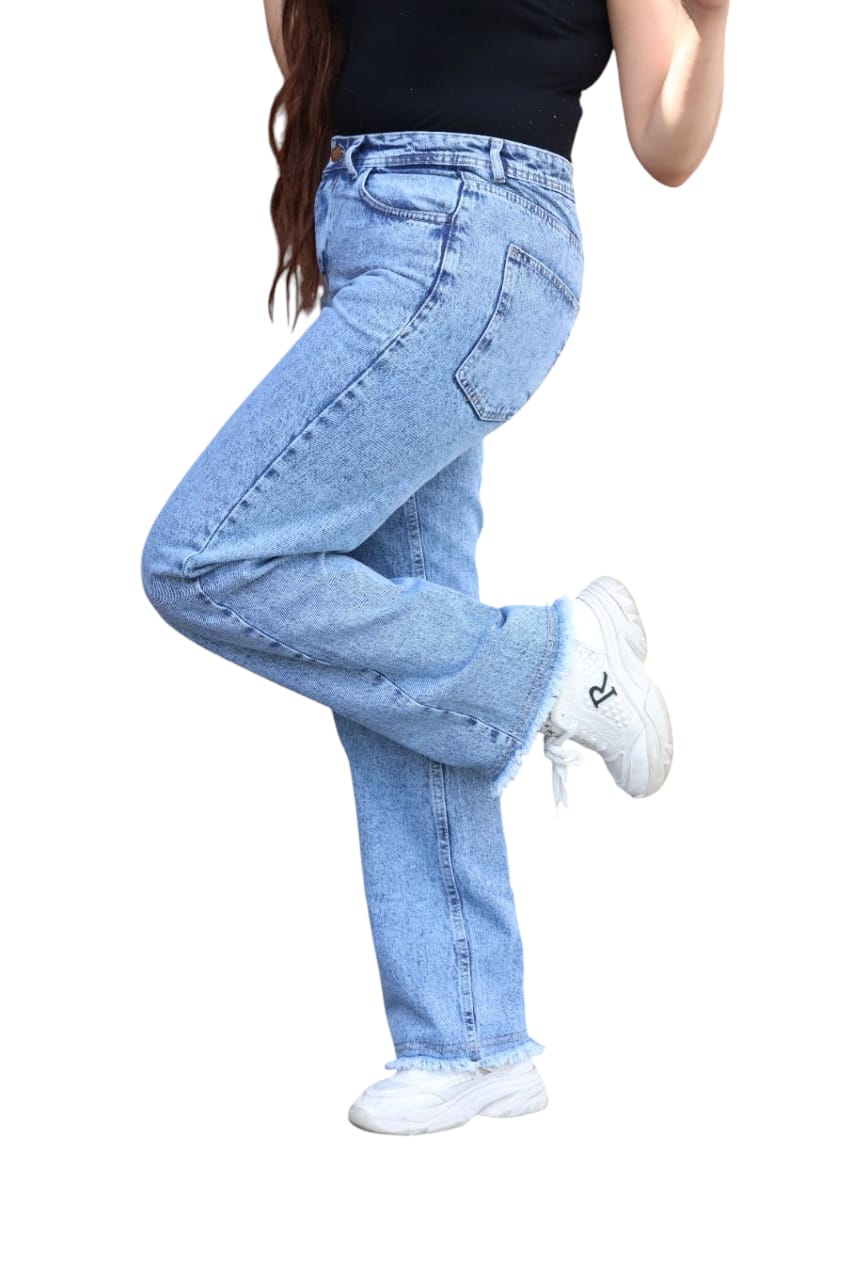 Women's Straight-Leg Jeans