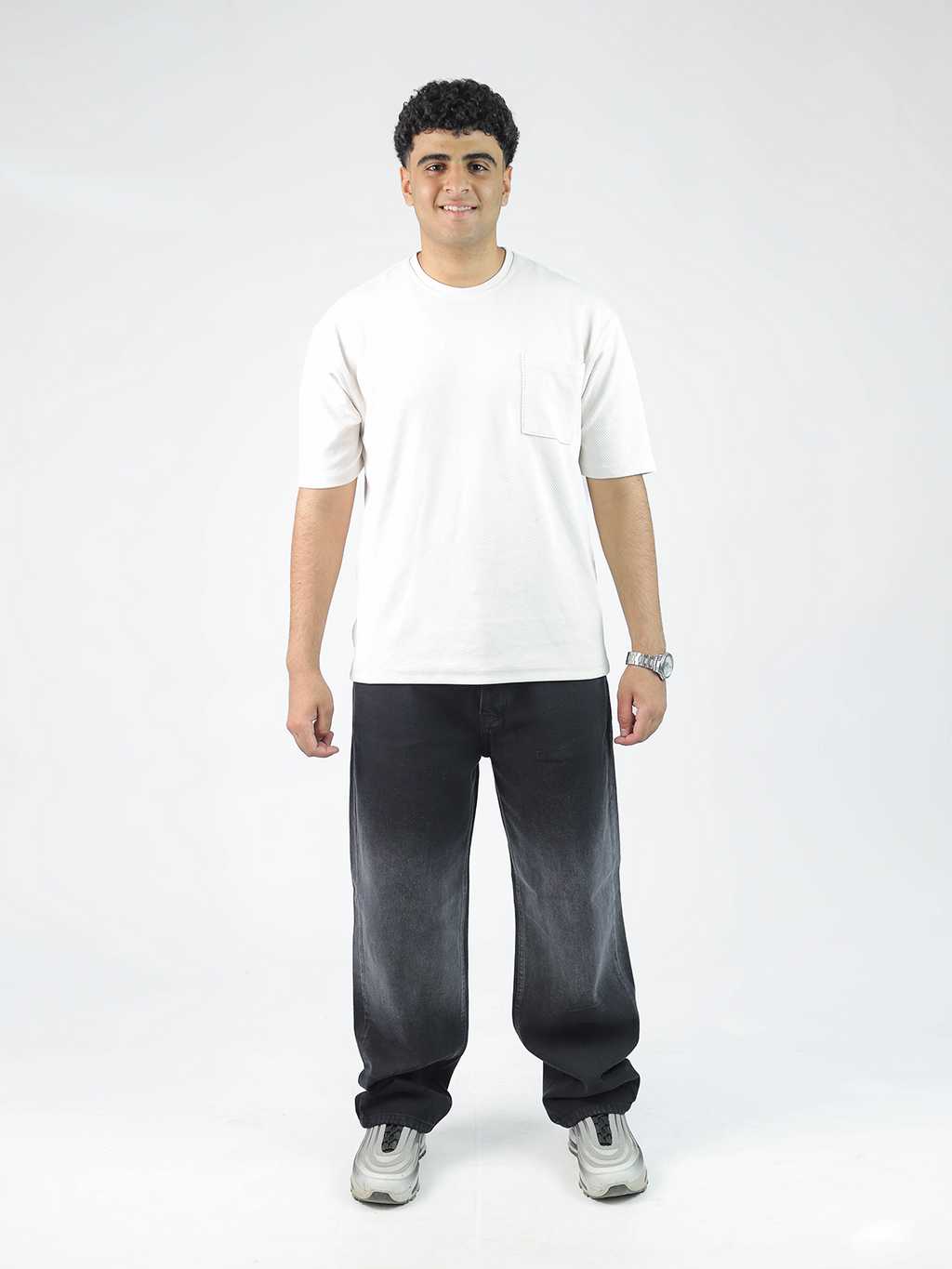 Men’s Wide-Leg Jeans