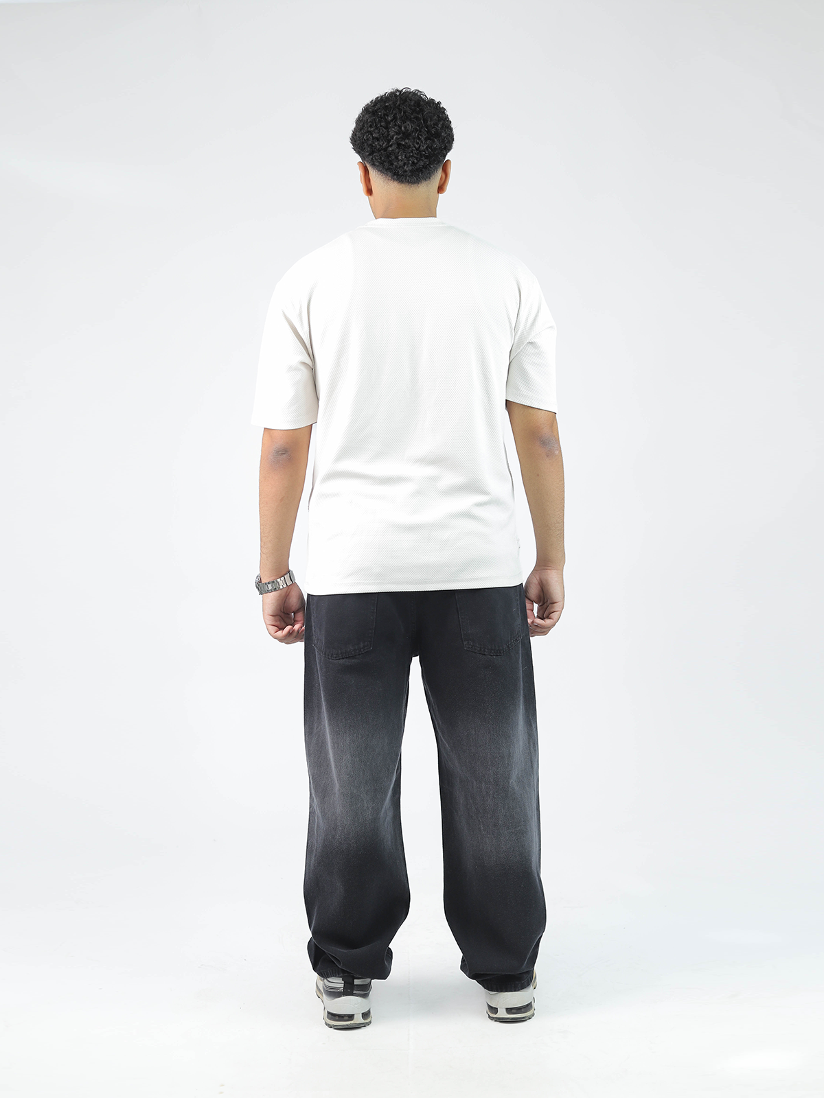 Men’s Wide-Leg Jeans