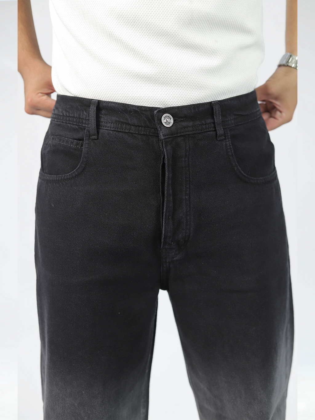 Men’s Wide-Leg Jeans