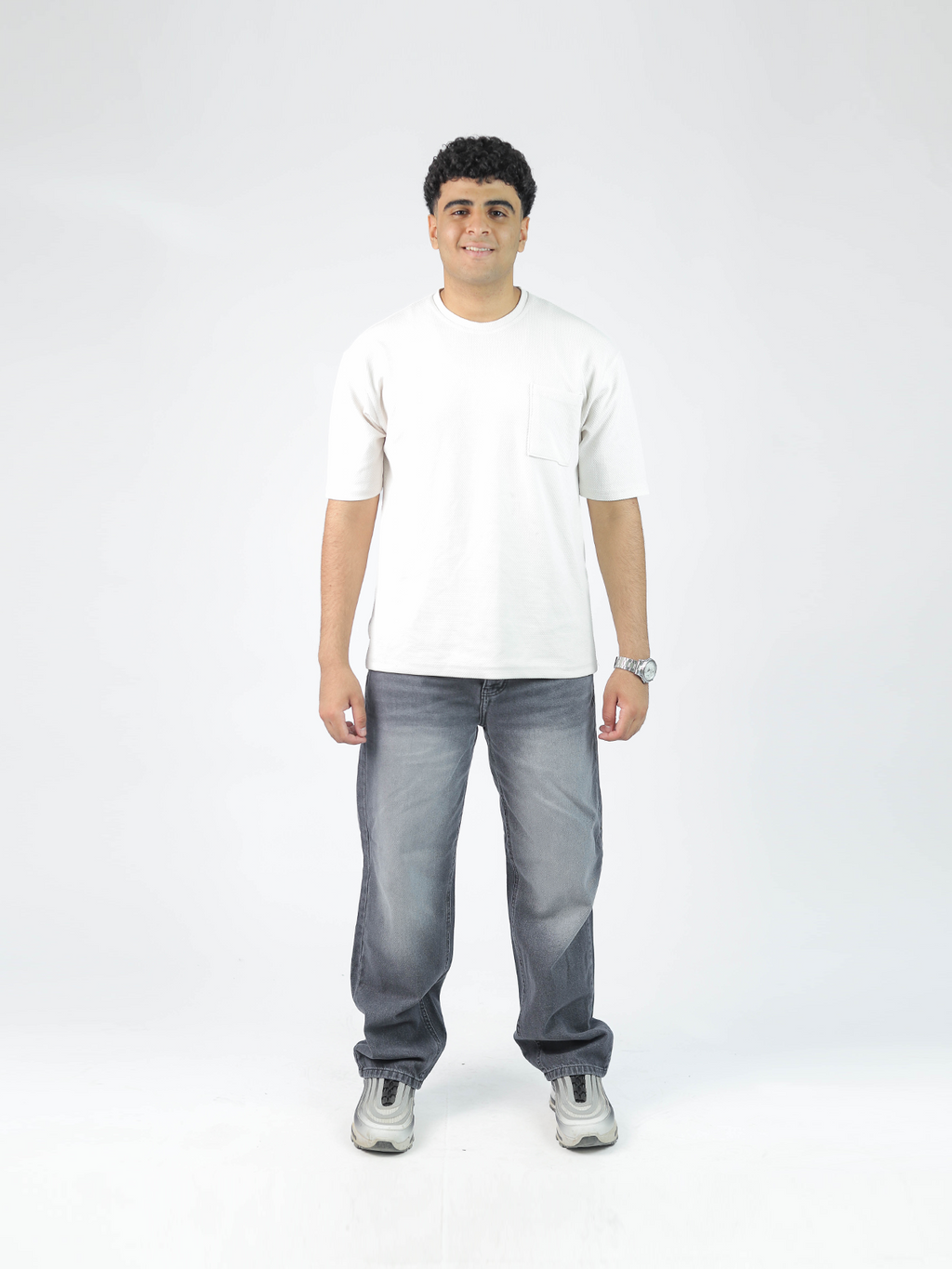 Men’s Wide-Leg Jeans
