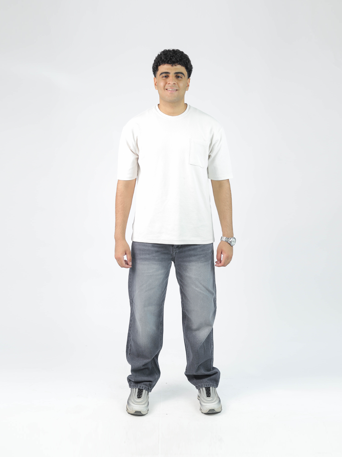 Men’s Wide-Leg Jeans
