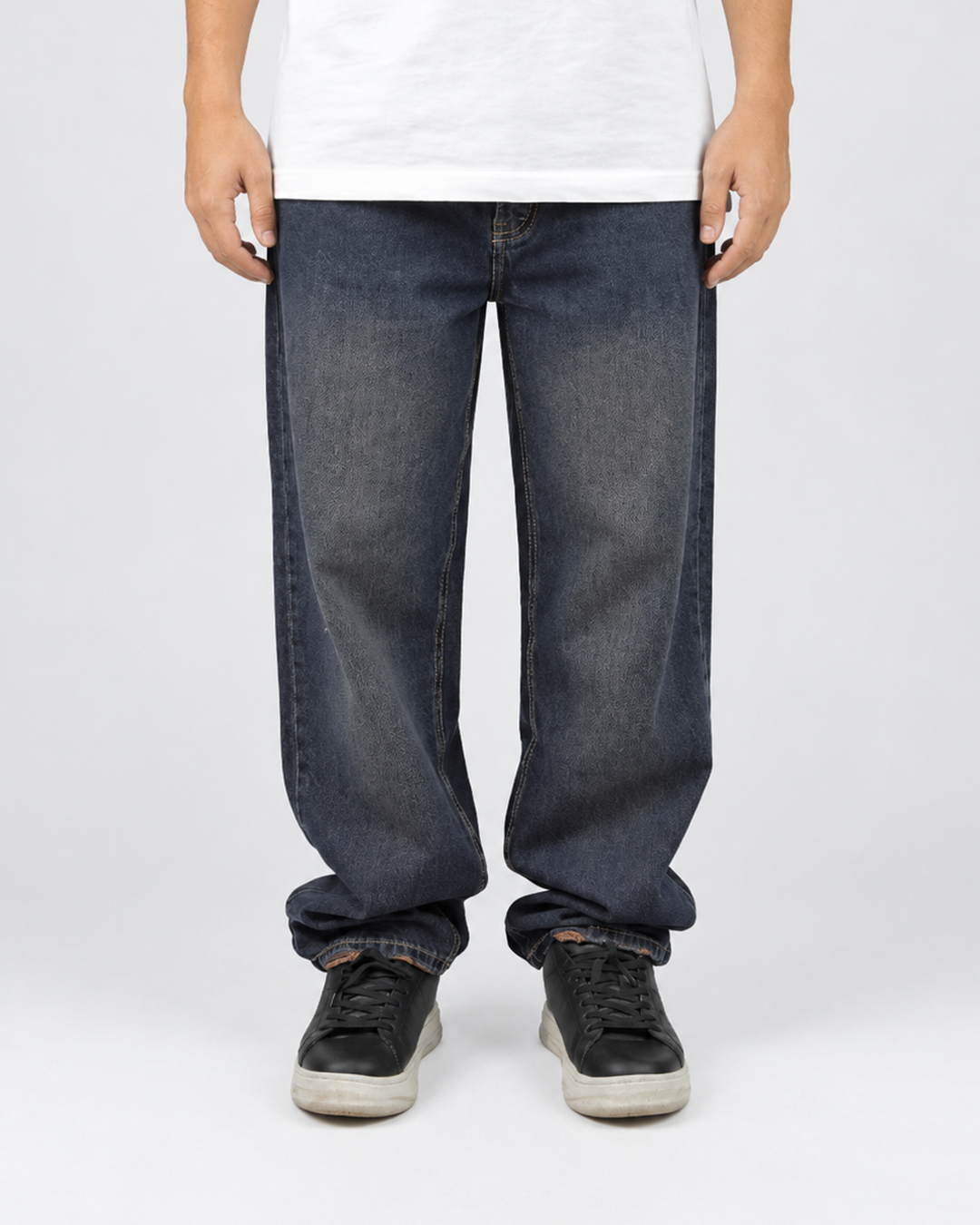 Men’s Wide-Leg Jeans