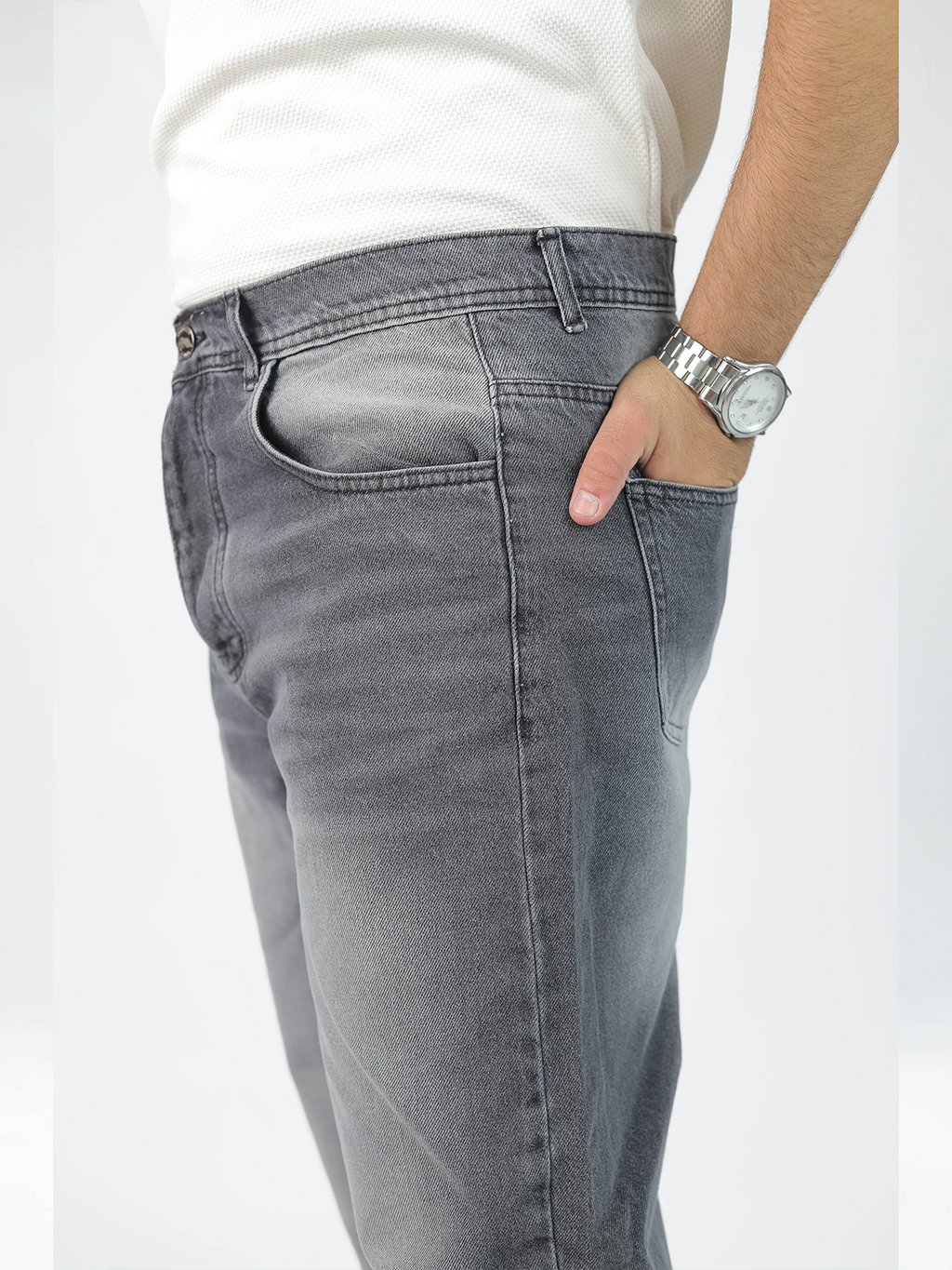 Men’s Wide-Leg Jeans