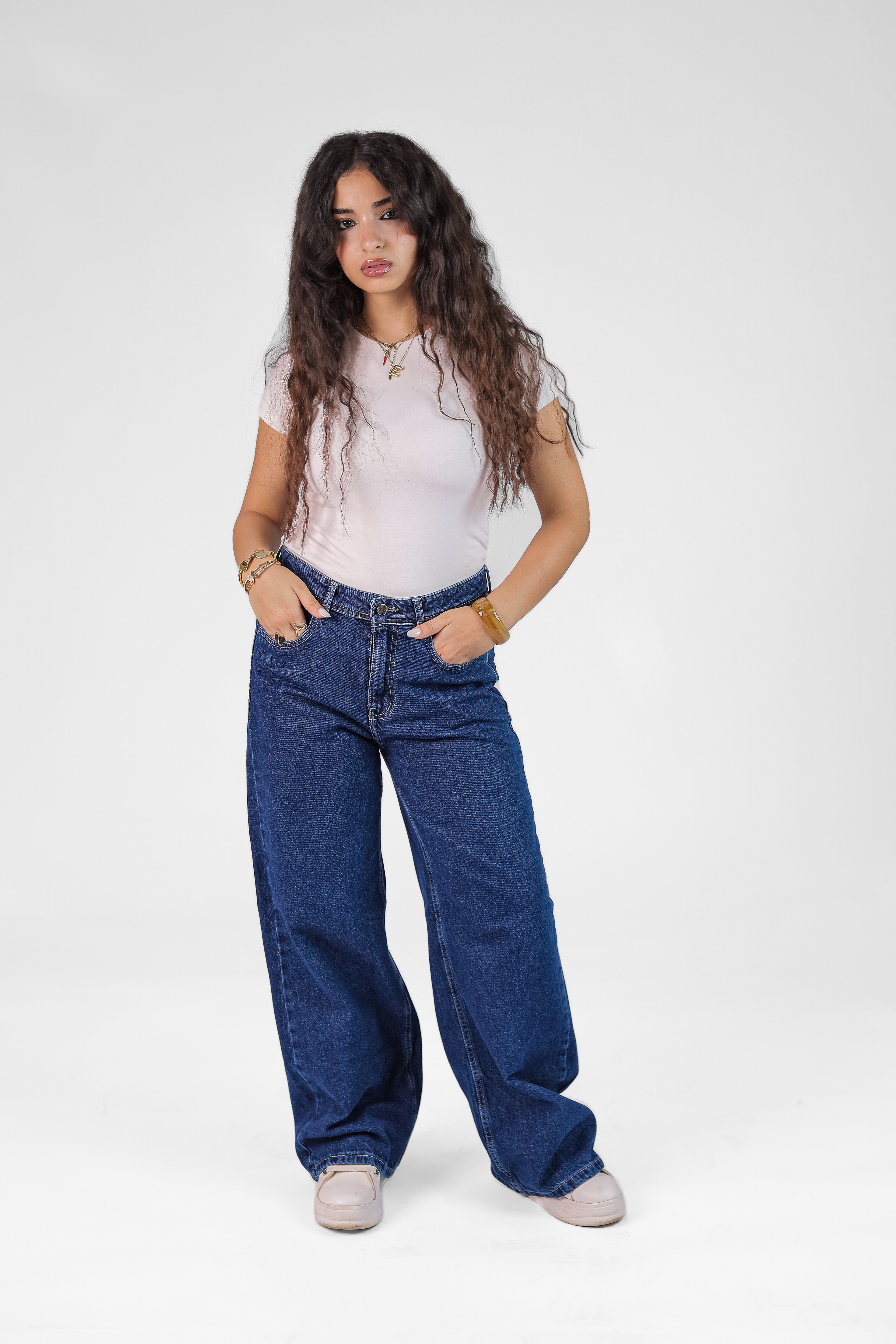 Women’s Wide-Leg Jeans