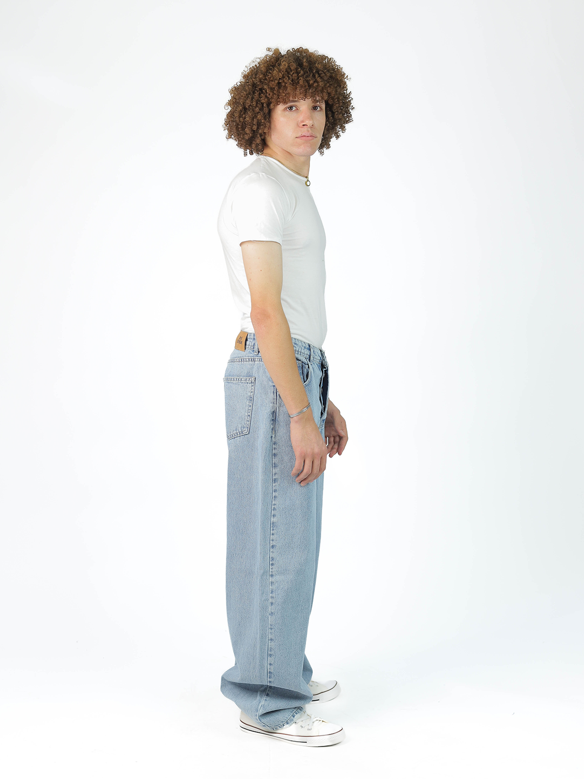 Men’s Wide-Leg Jeans