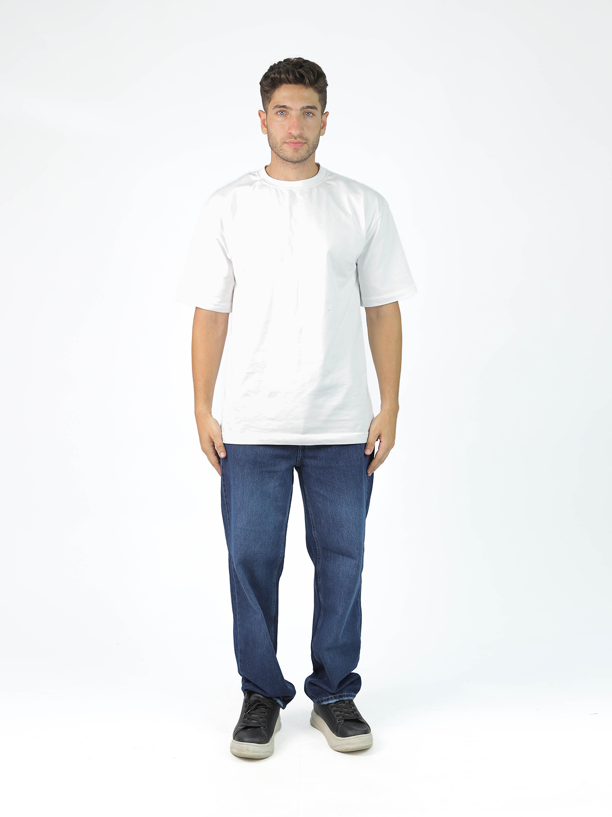 Men’s Wide-Leg Jeans