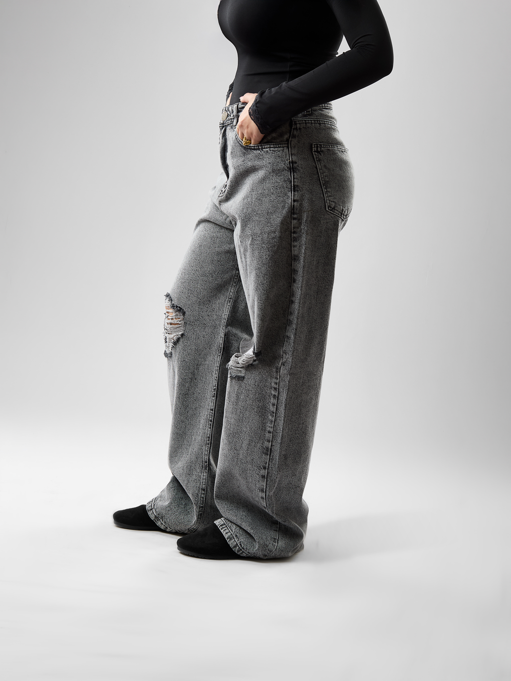 Women’s Wide-Leg Jeans