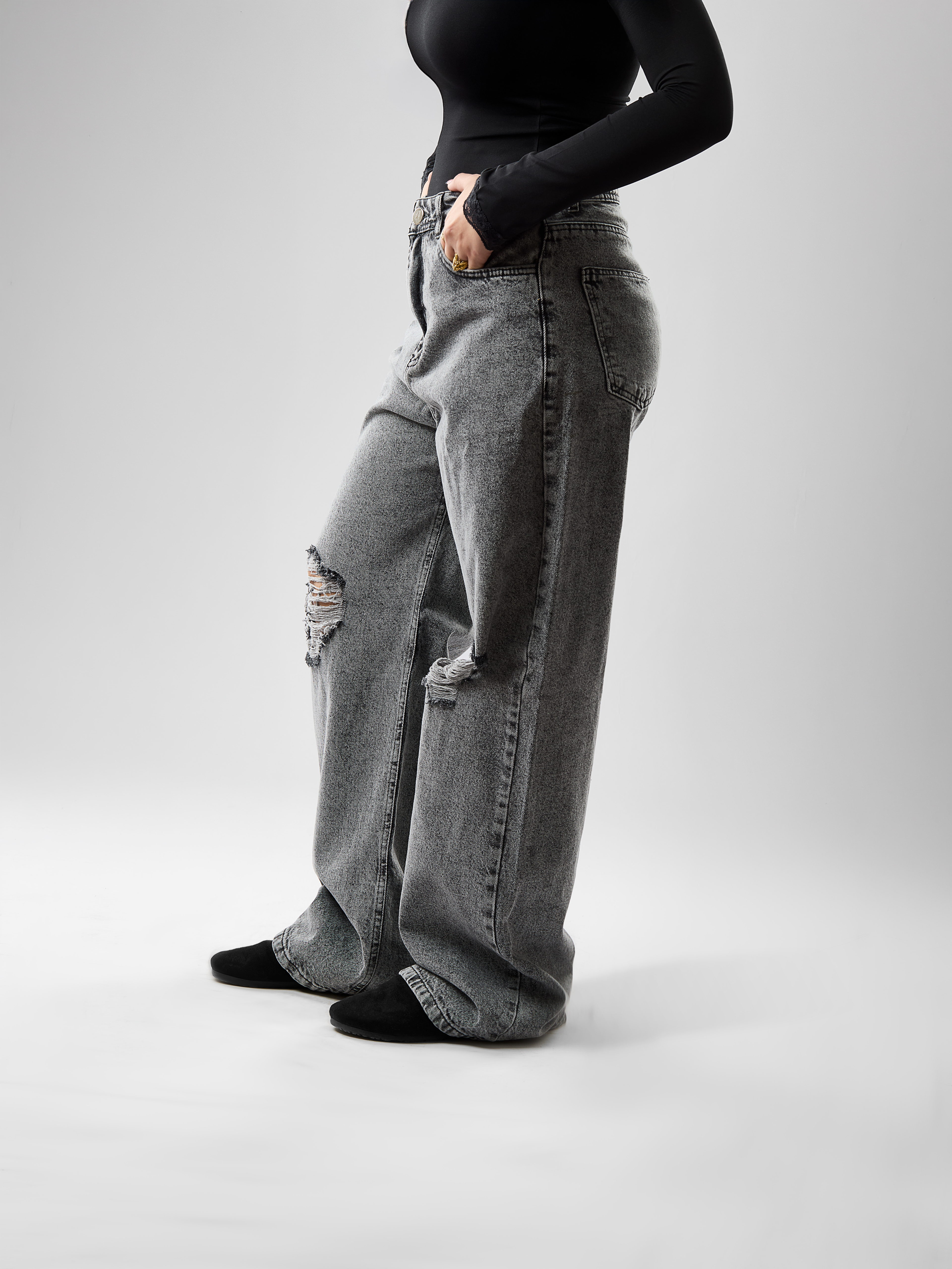Women’s Wide-Leg Jeans