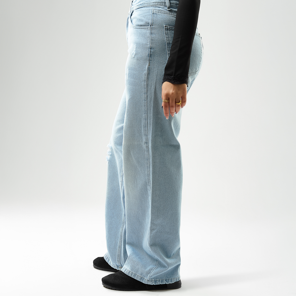 Women’s Wide-Leg Jeans