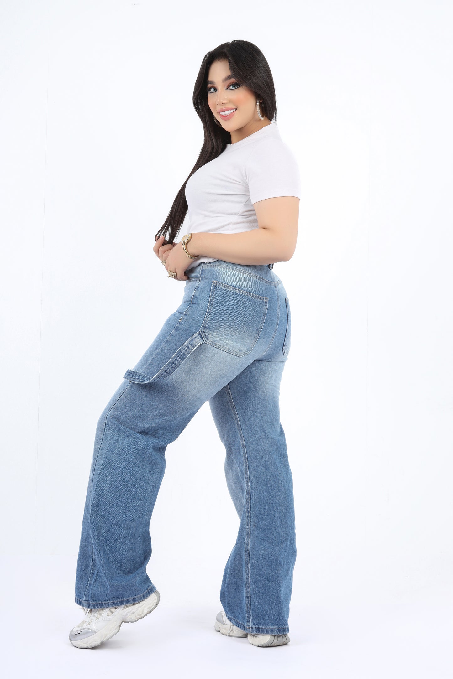 Women’s Wide-Leg Jeans