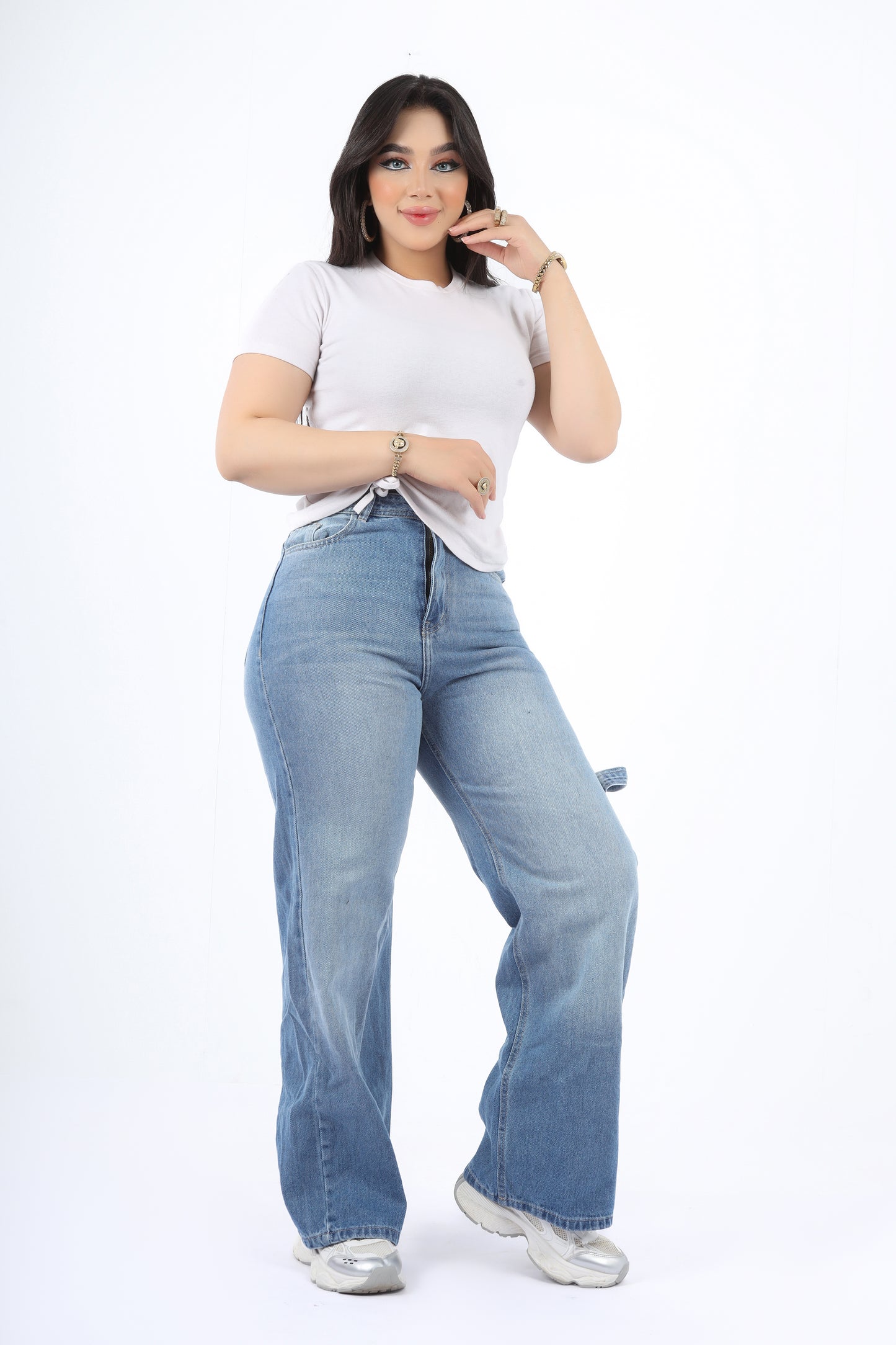 Women’s Wide-Leg Jeans