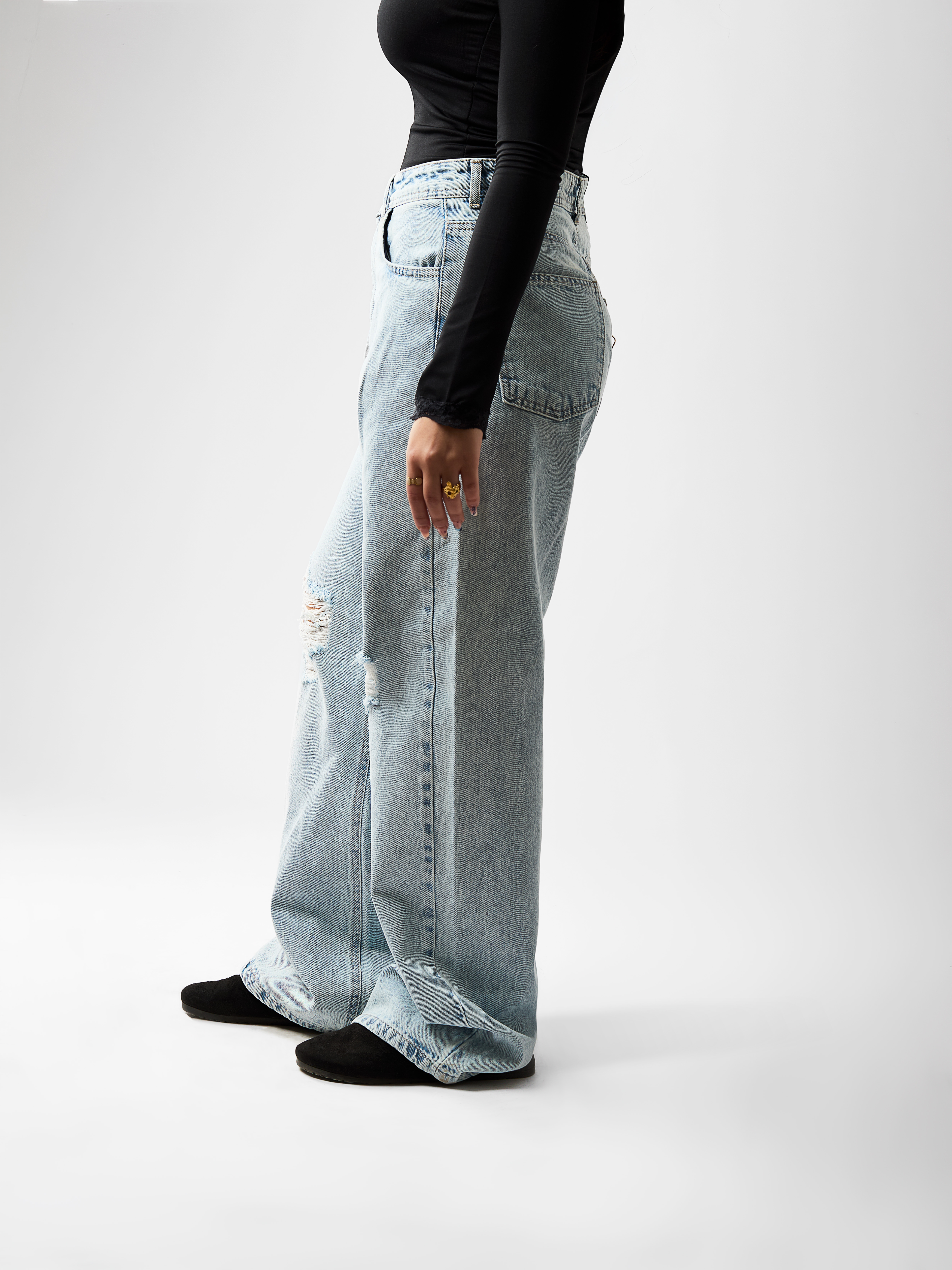 Women’s Wide-Leg Jeans