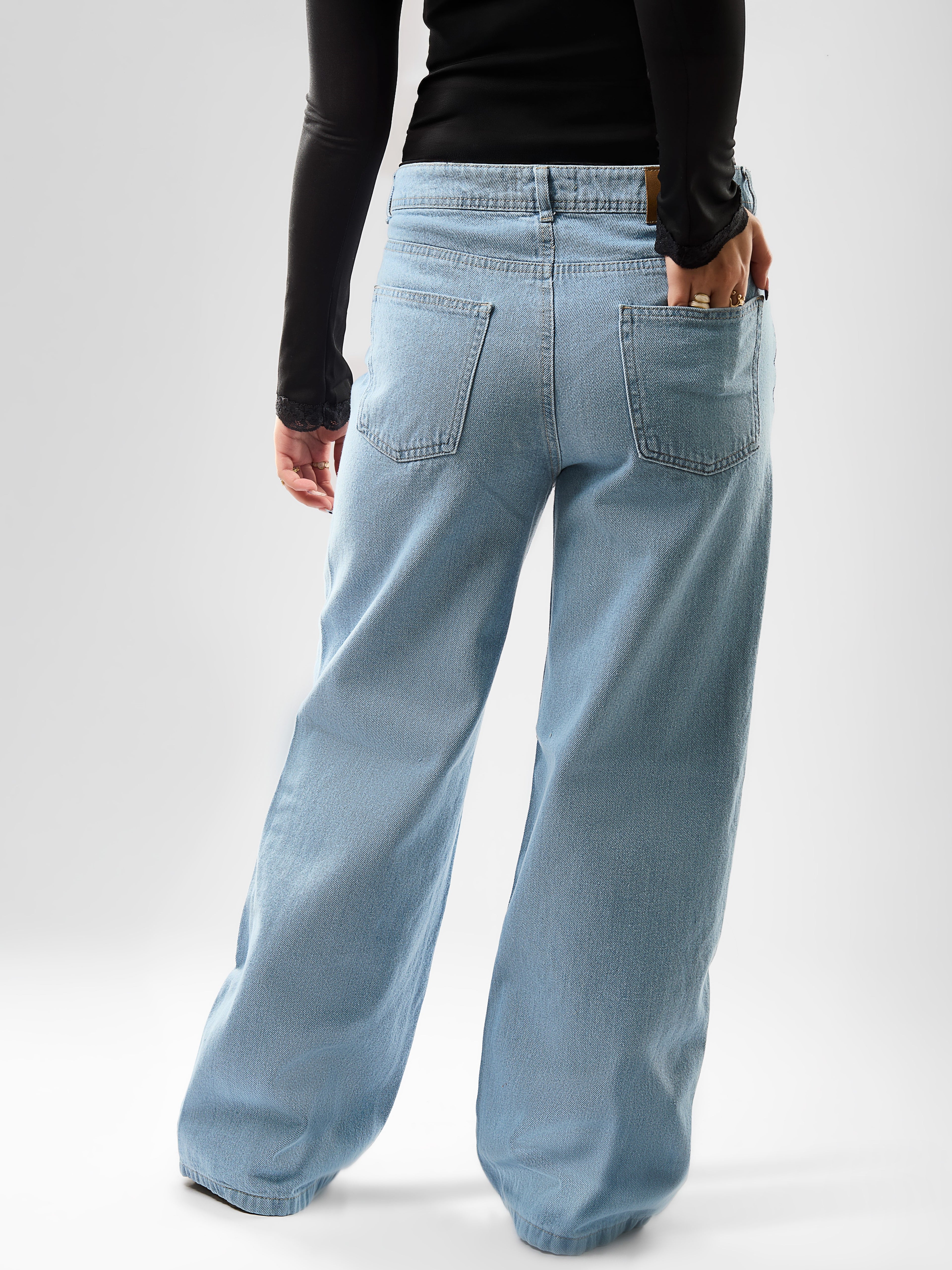 Women’s Wide-Leg Jeans