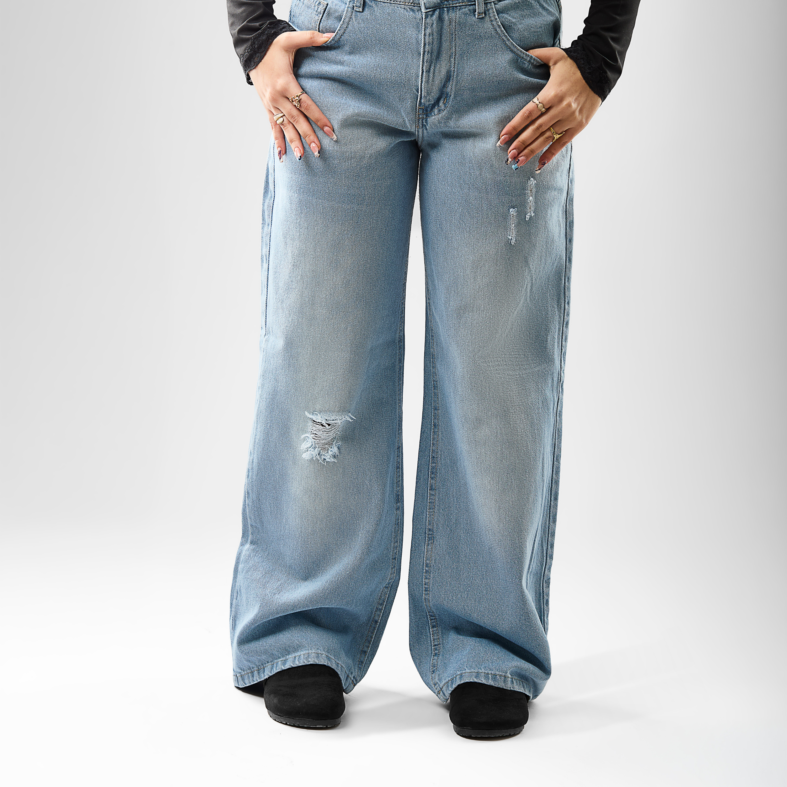 Women’s Wide-Leg Jeans