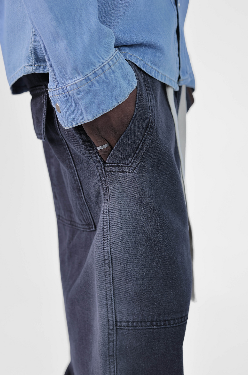 Men's Wide-Leg Jeans