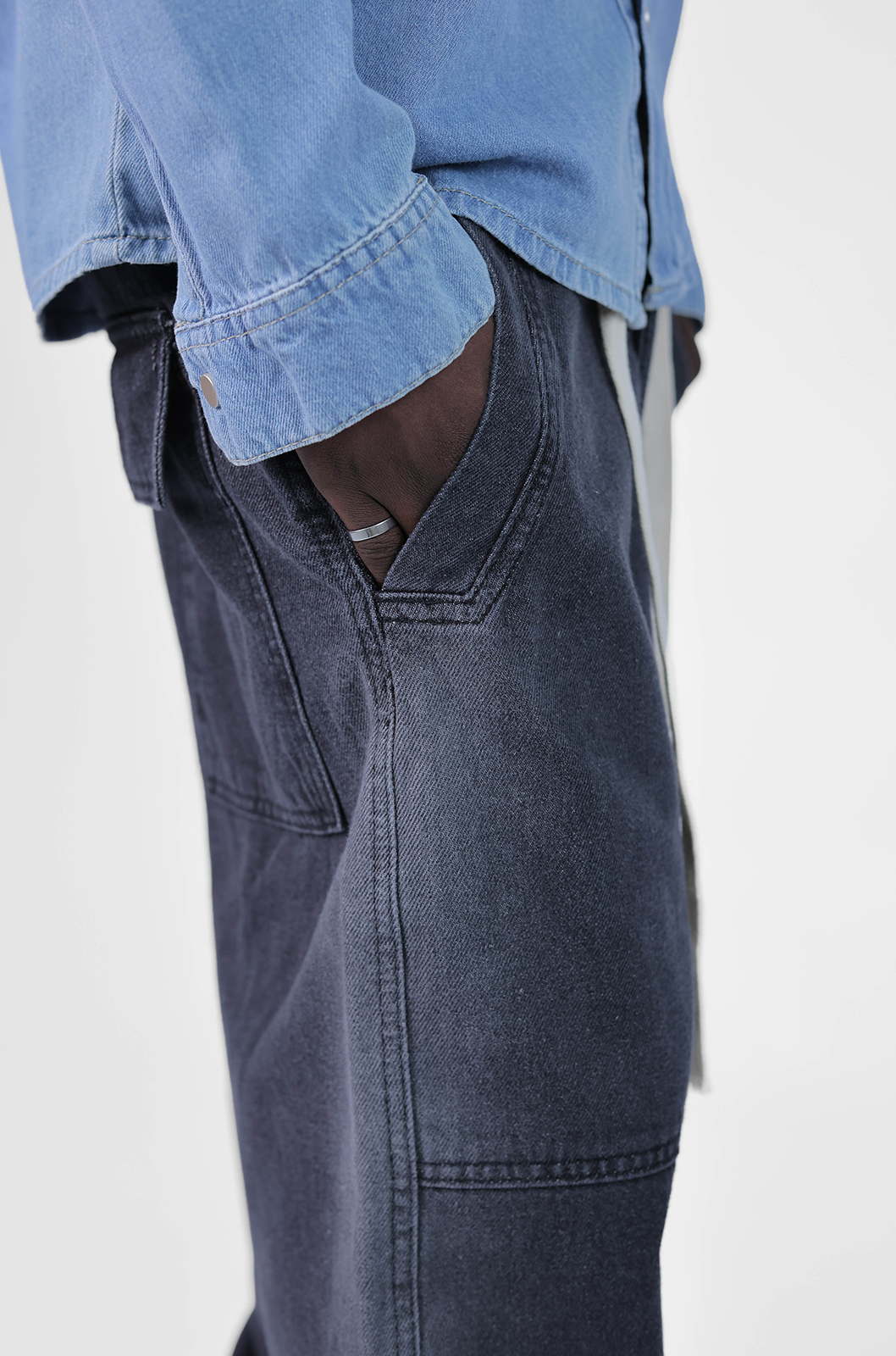 Men's Wide-Leg Jeans
