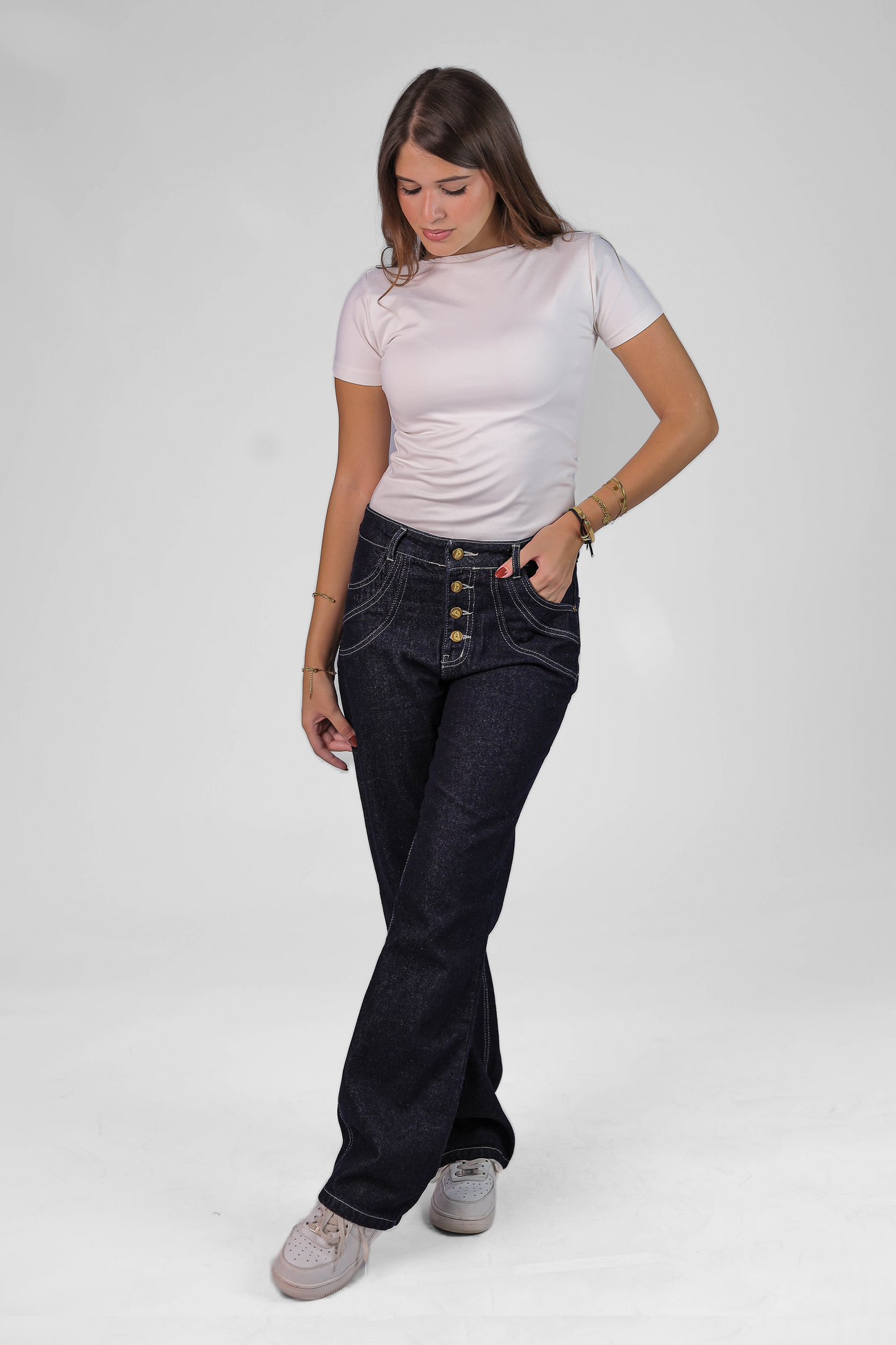 Women’s Straight Leg Jeans