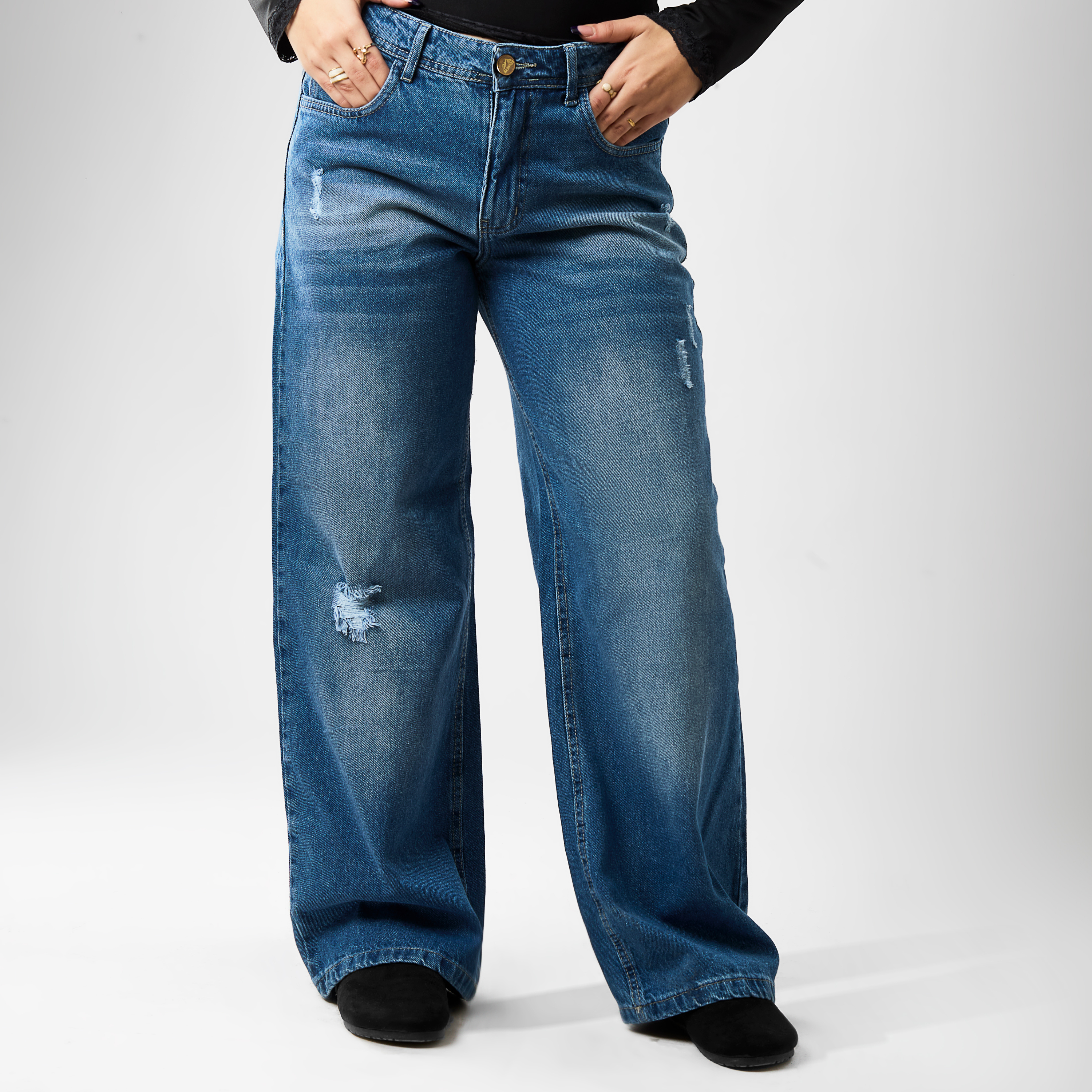 Women’s Wide-Leg Jeans