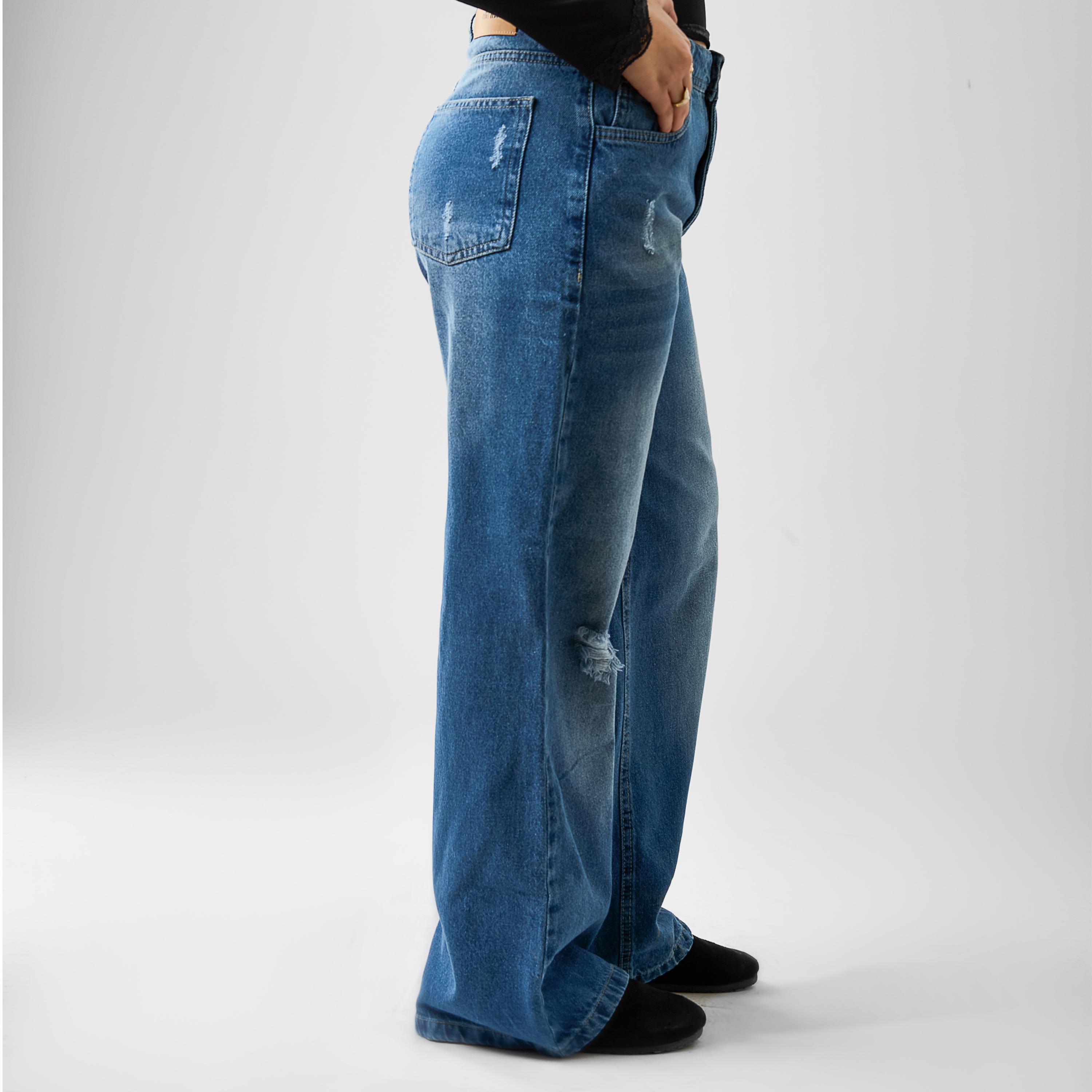 Women’s Wide-Leg Jeans