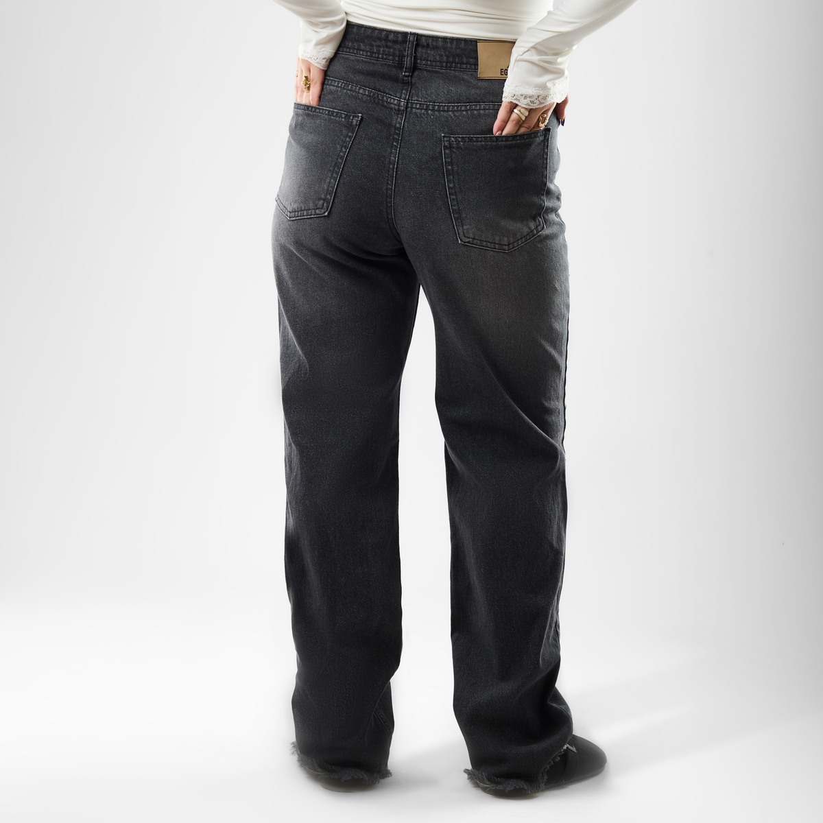 Women's Straight-Leg Jeans