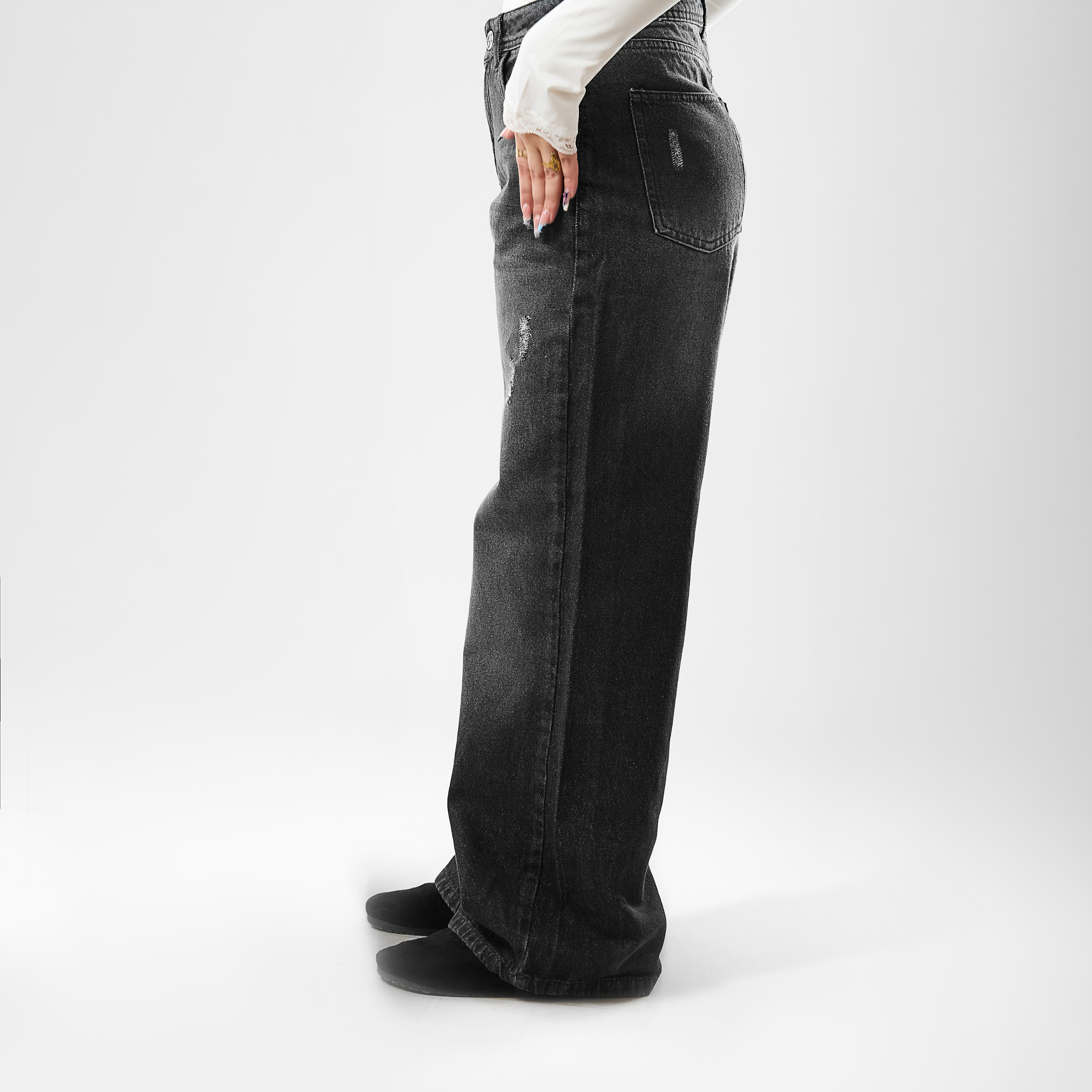 Women’s Wide-Leg Jeans