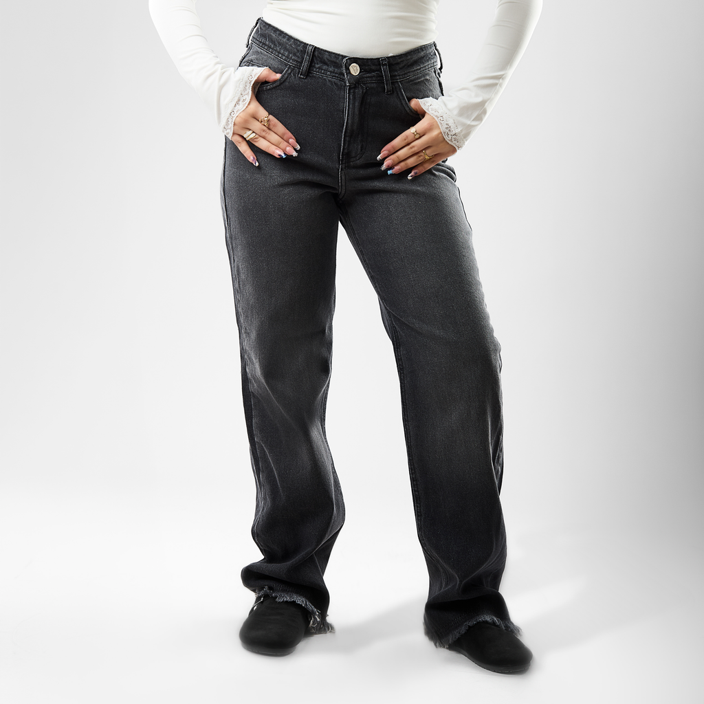 Women's Straight-Leg Jeans