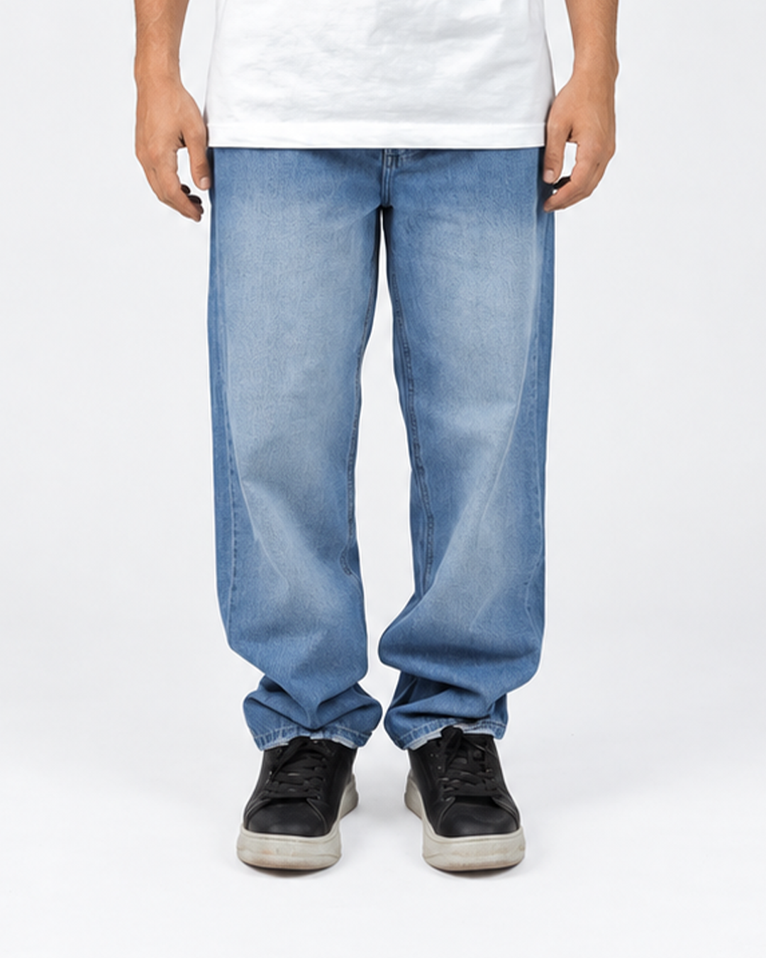 Men’s Wide-Leg Jeans