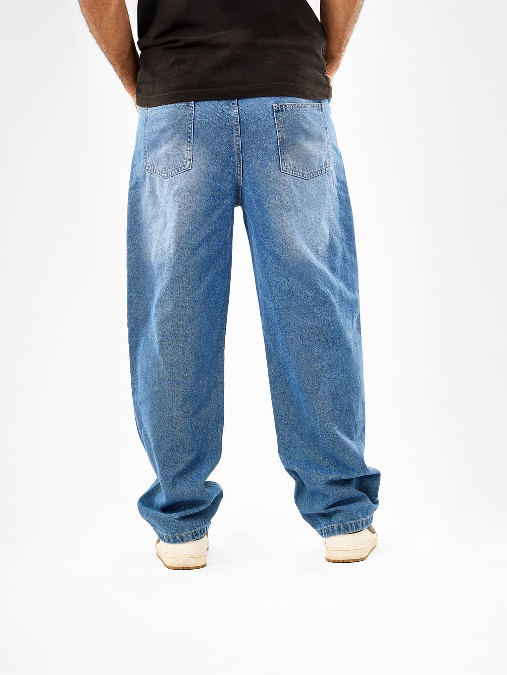 Men’s Wide-Leg Jeans