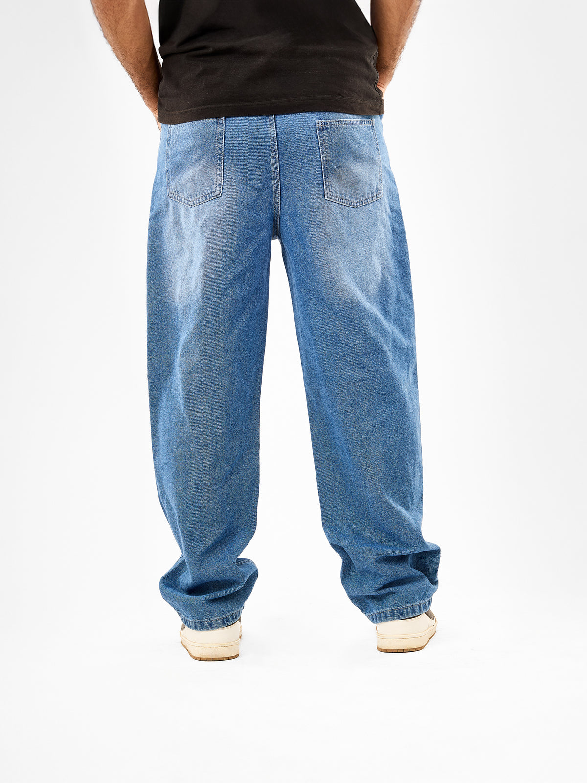 Men’s Wide-Leg Jeans