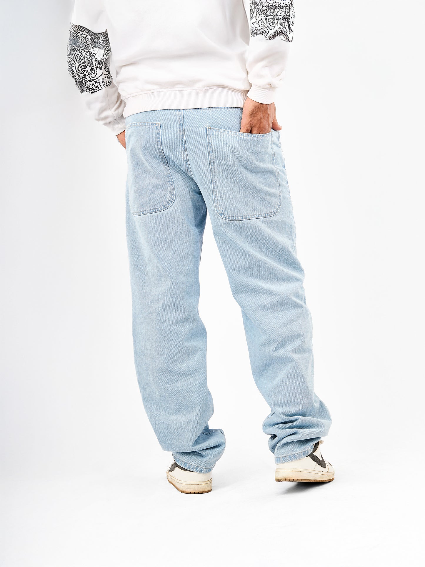 Men’s Wide-Leg Cargo Jeans