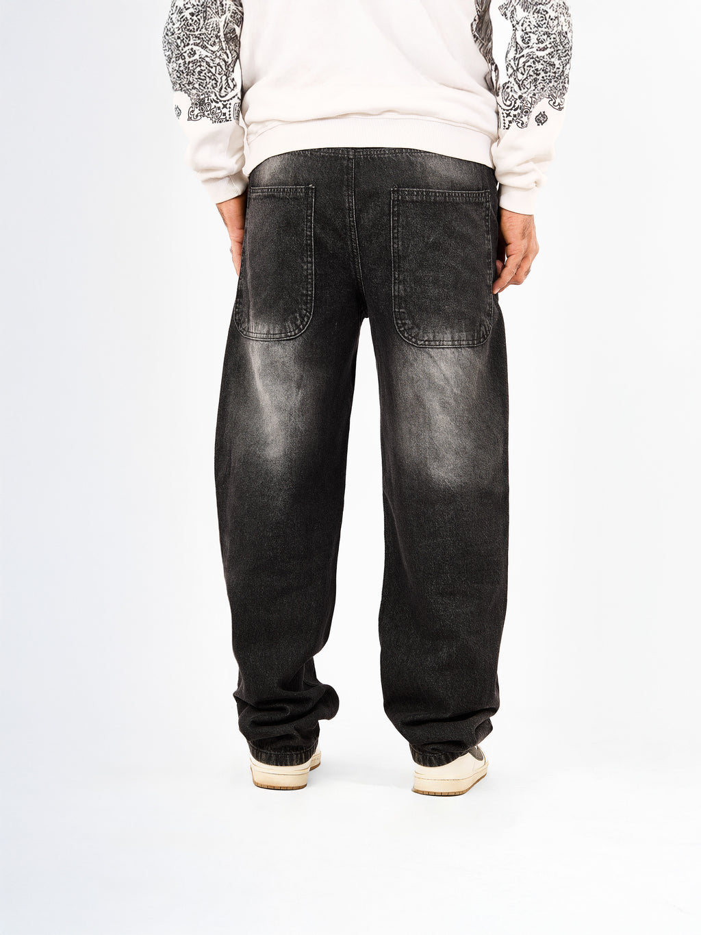 Men’s Wide-Leg Cargo Jeans