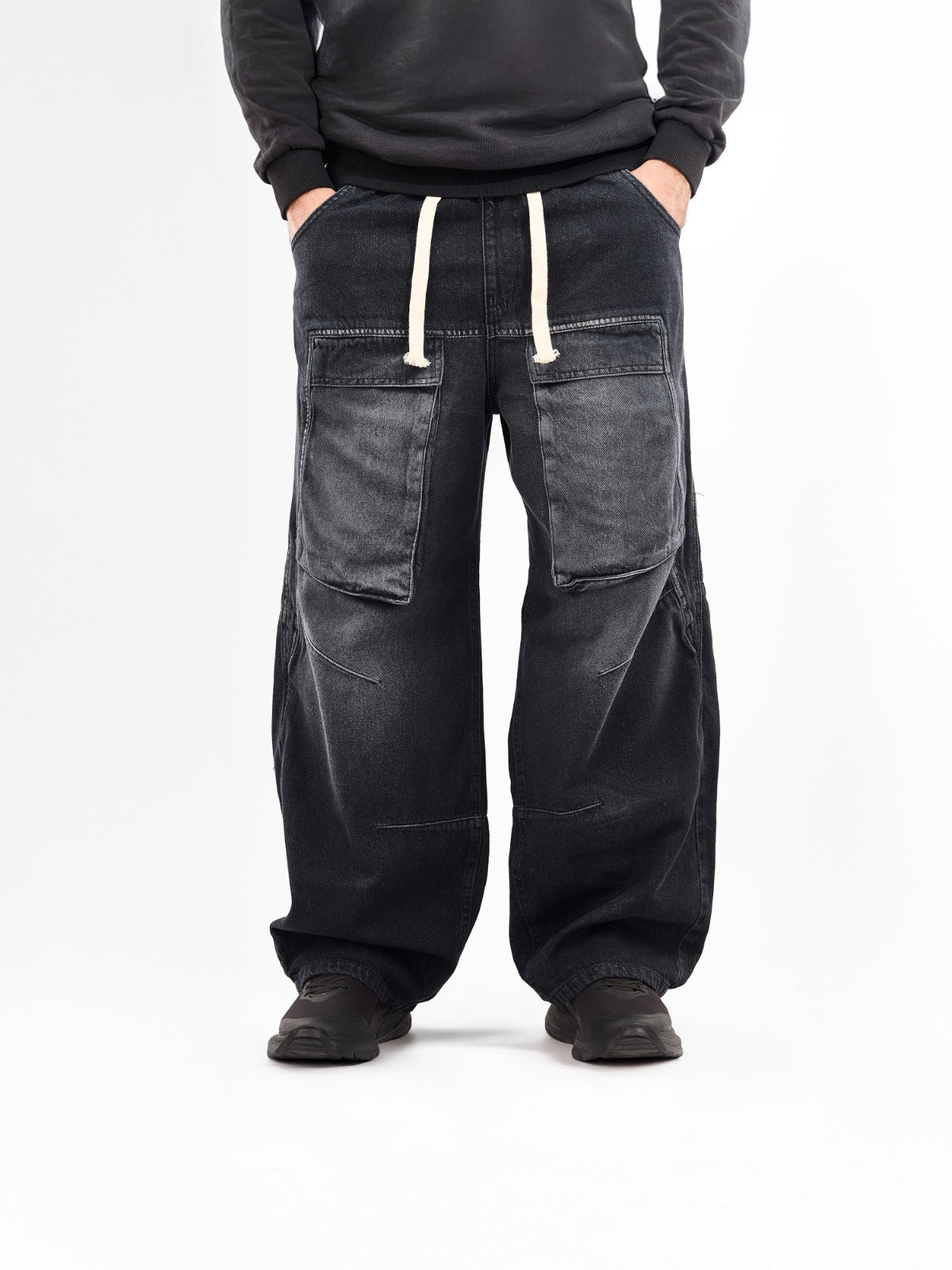 Men’s Wide-Leg Jeans