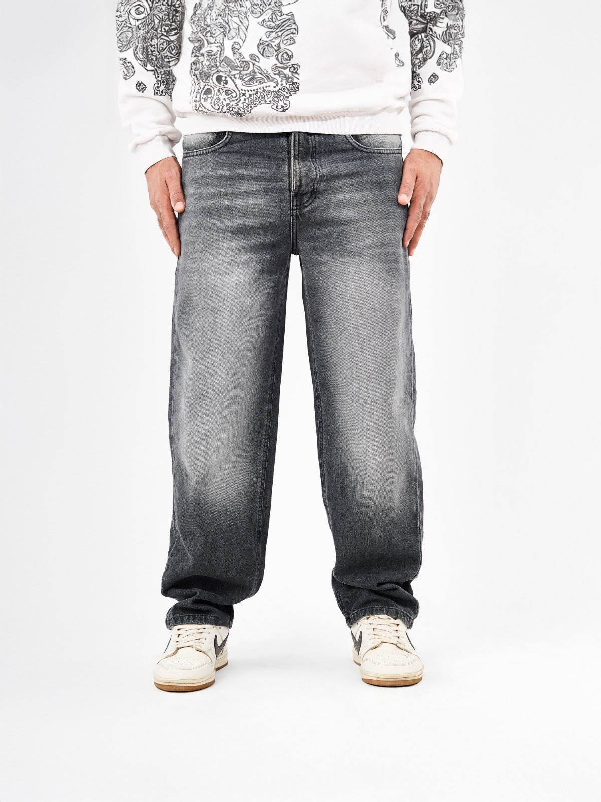 Men’s Wide-Leg Jeans