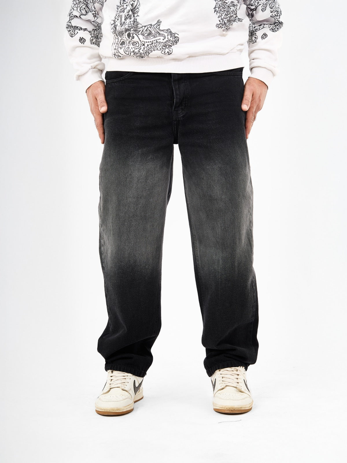 Men’s Wide-Leg Jeans