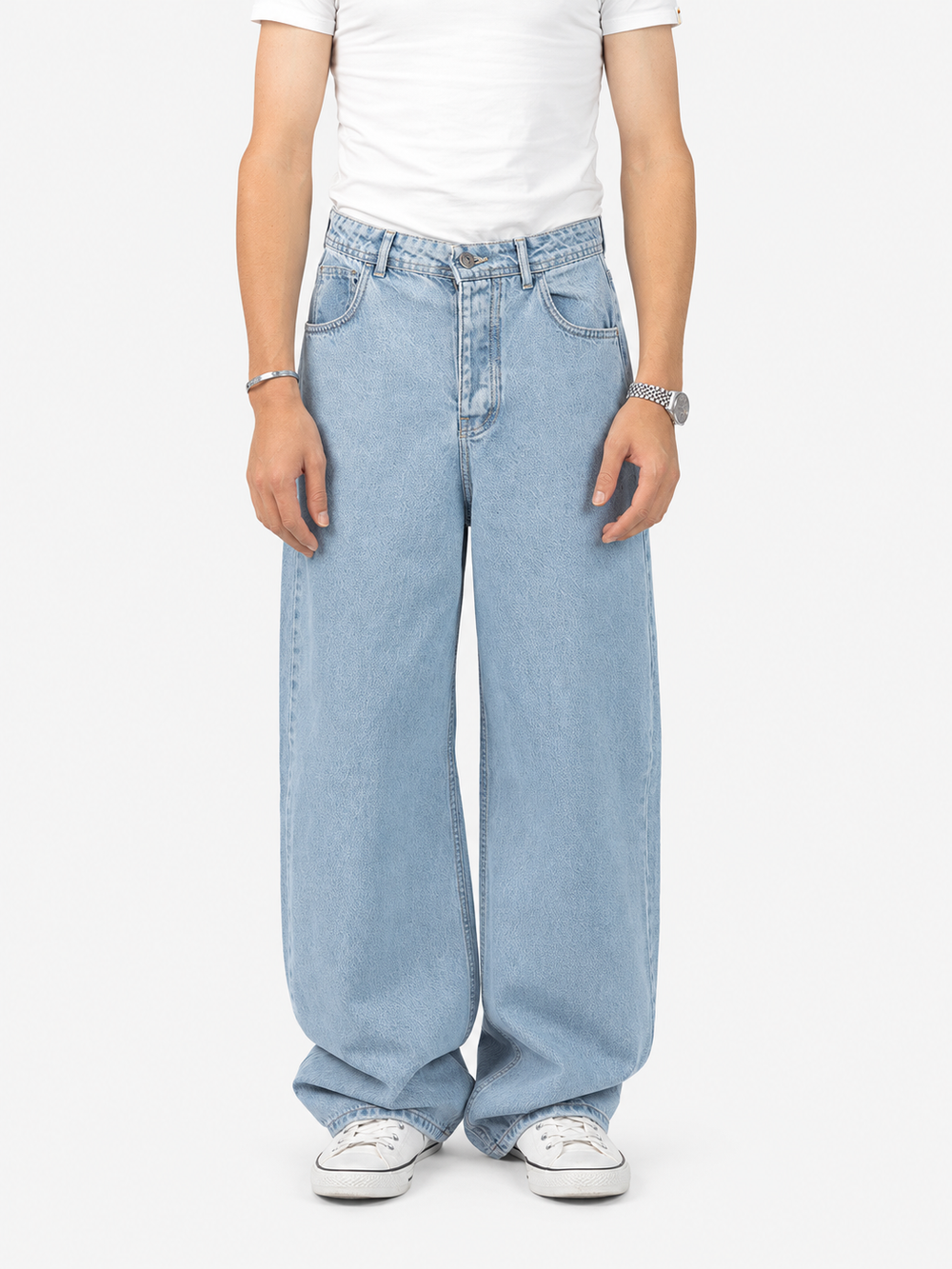 Men’s Wide-Leg Jeans