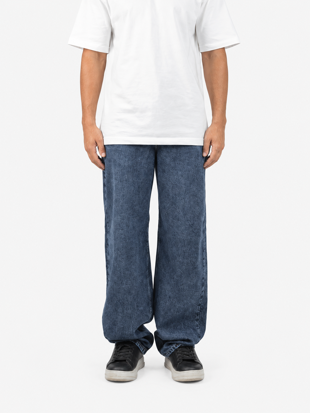 Men’s Wide-Leg Jeans