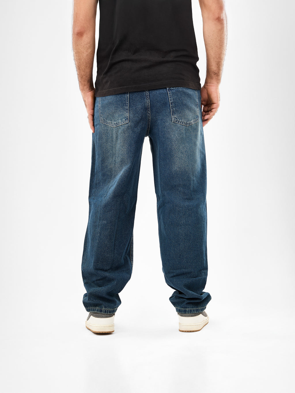 Men’s Wide-Leg Jeans