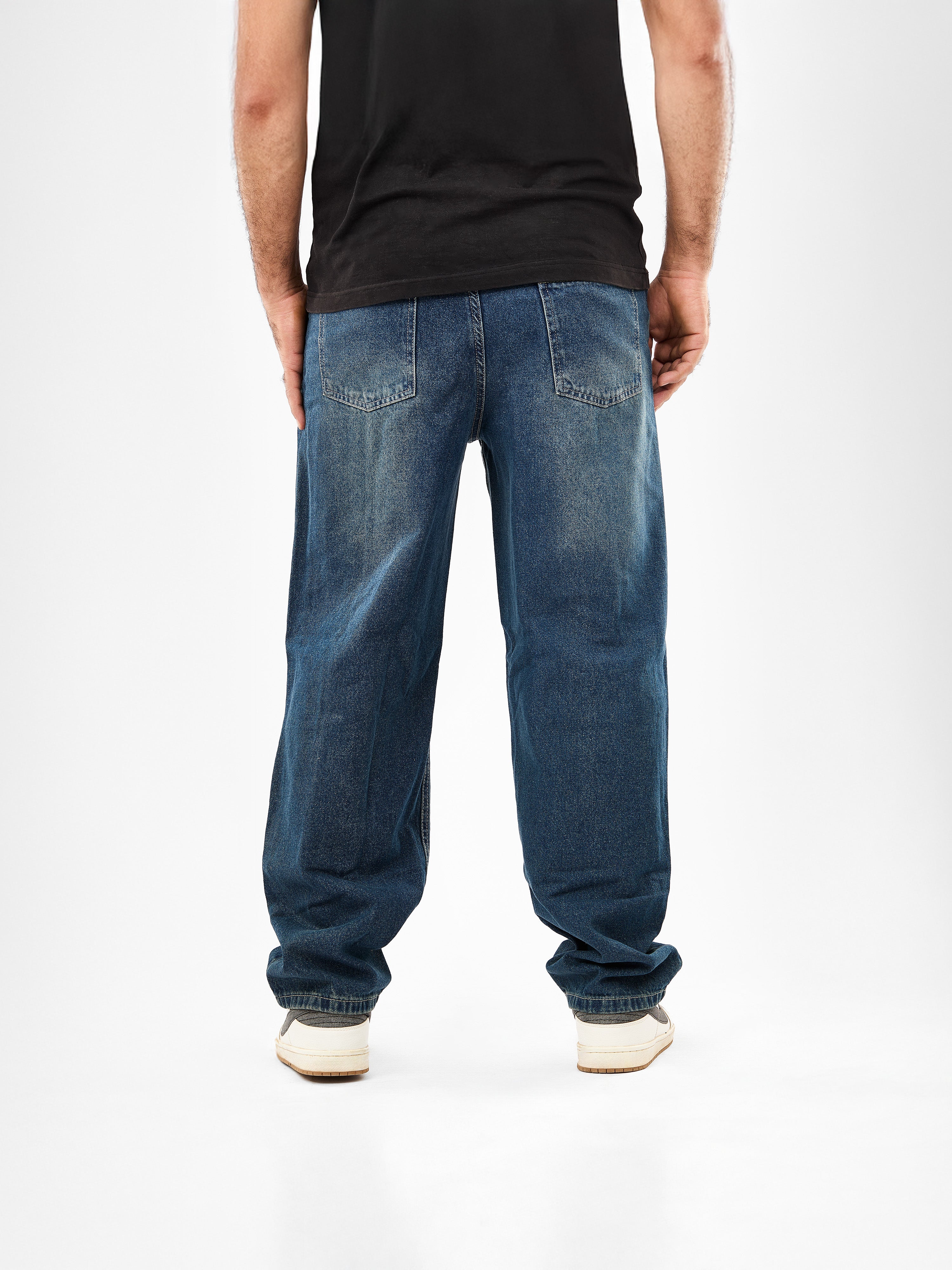 Men’s Wide-Leg Jeans