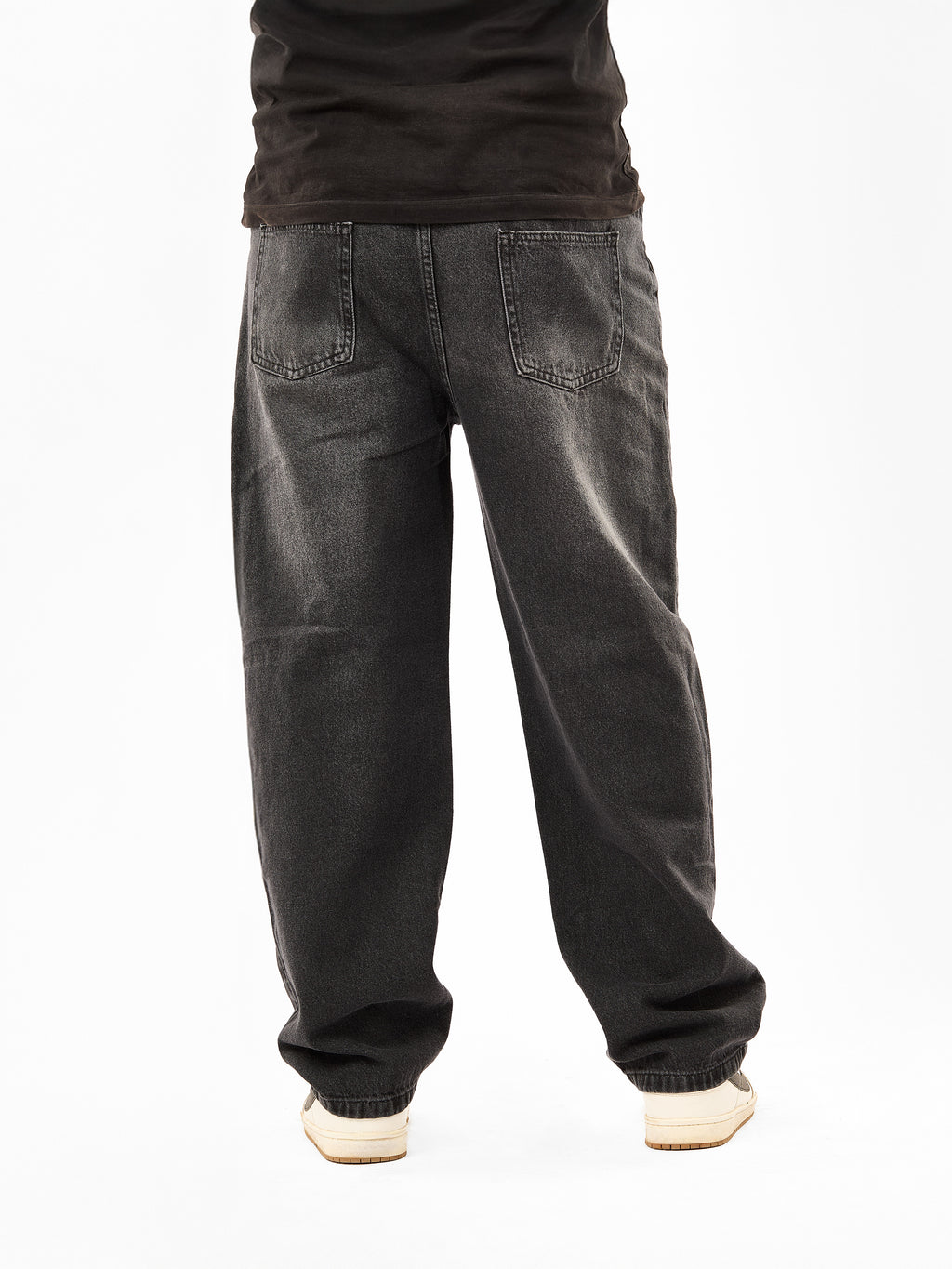 Men’s Wide-Leg Jeans