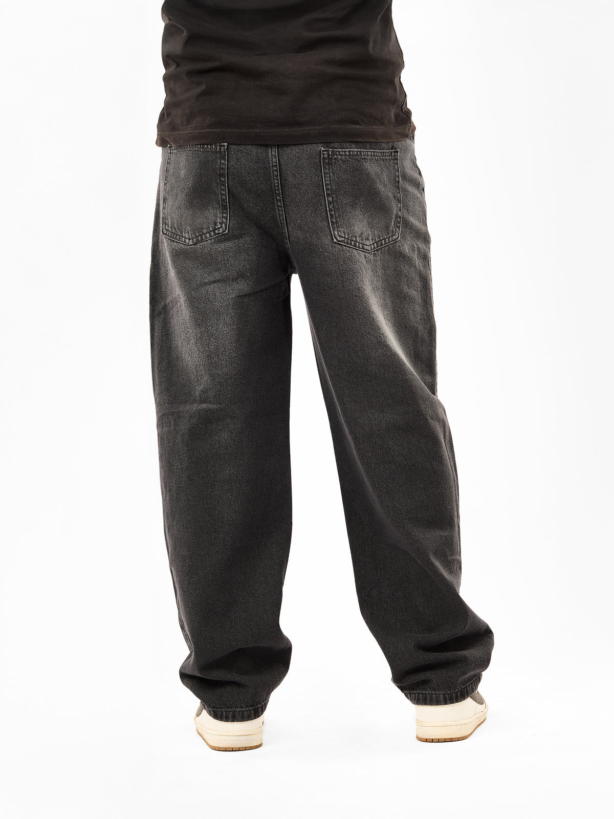 Men’s Wide-Leg Jeans