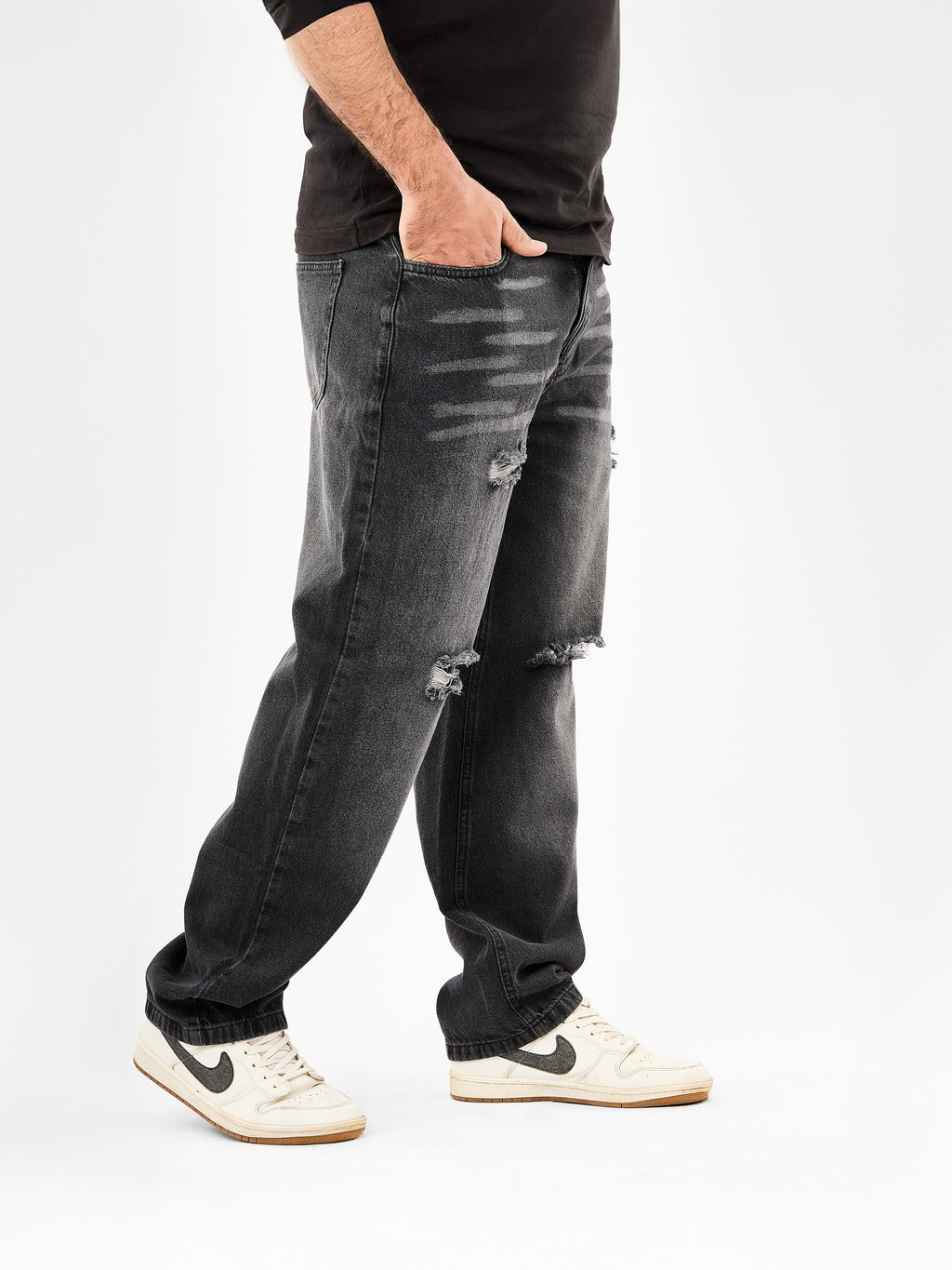Men’s Wide-Leg Jeans