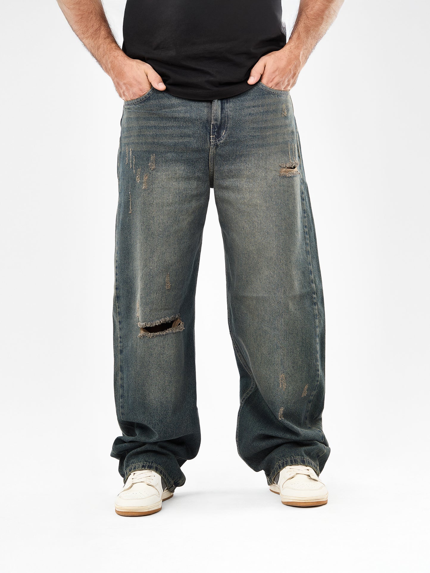 Men’s Wide-Leg Jeans