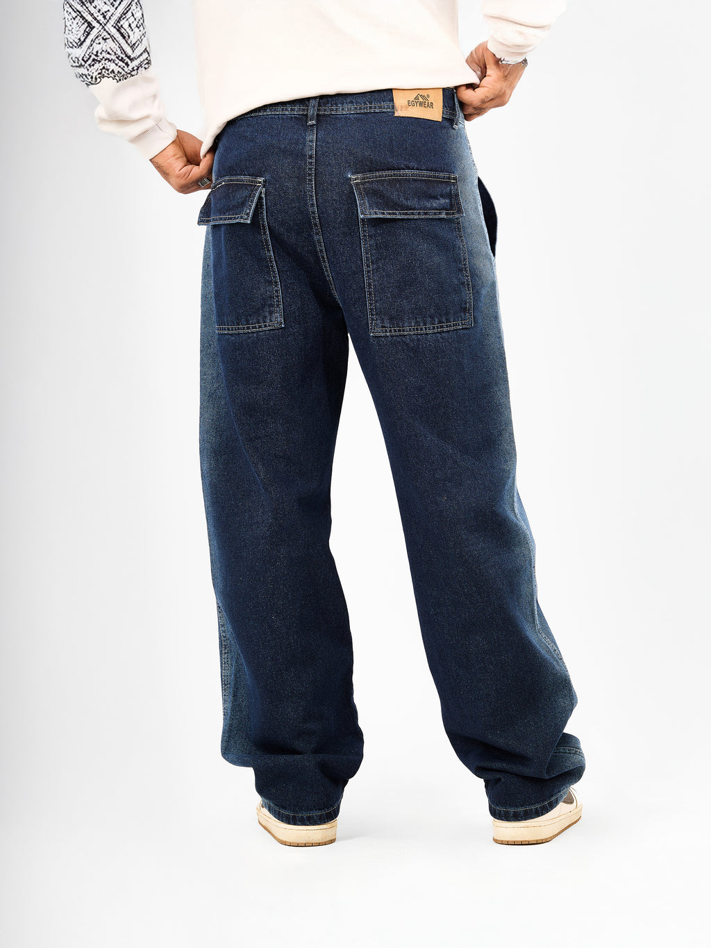 Men’s Wide-Leg Jeans