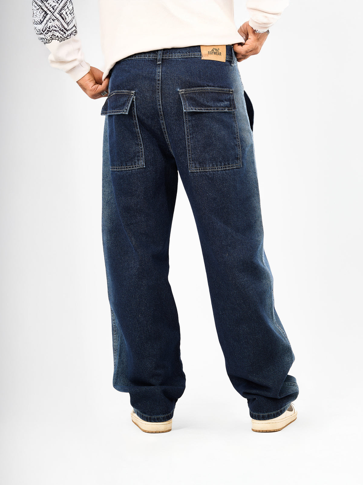 Men’s Wide-Leg Jeans